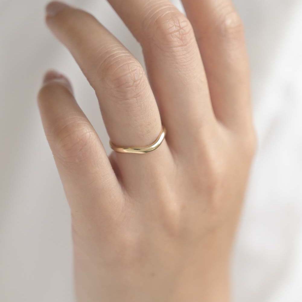 9ct Yellow Gold Curved Nesting Wedding Ring