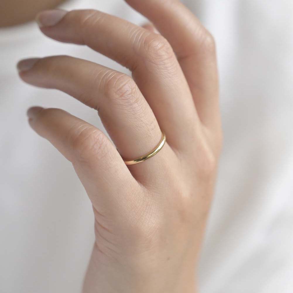 9ct-Yellow-Gold-Delicate-Wedding-Ring-2.jpg