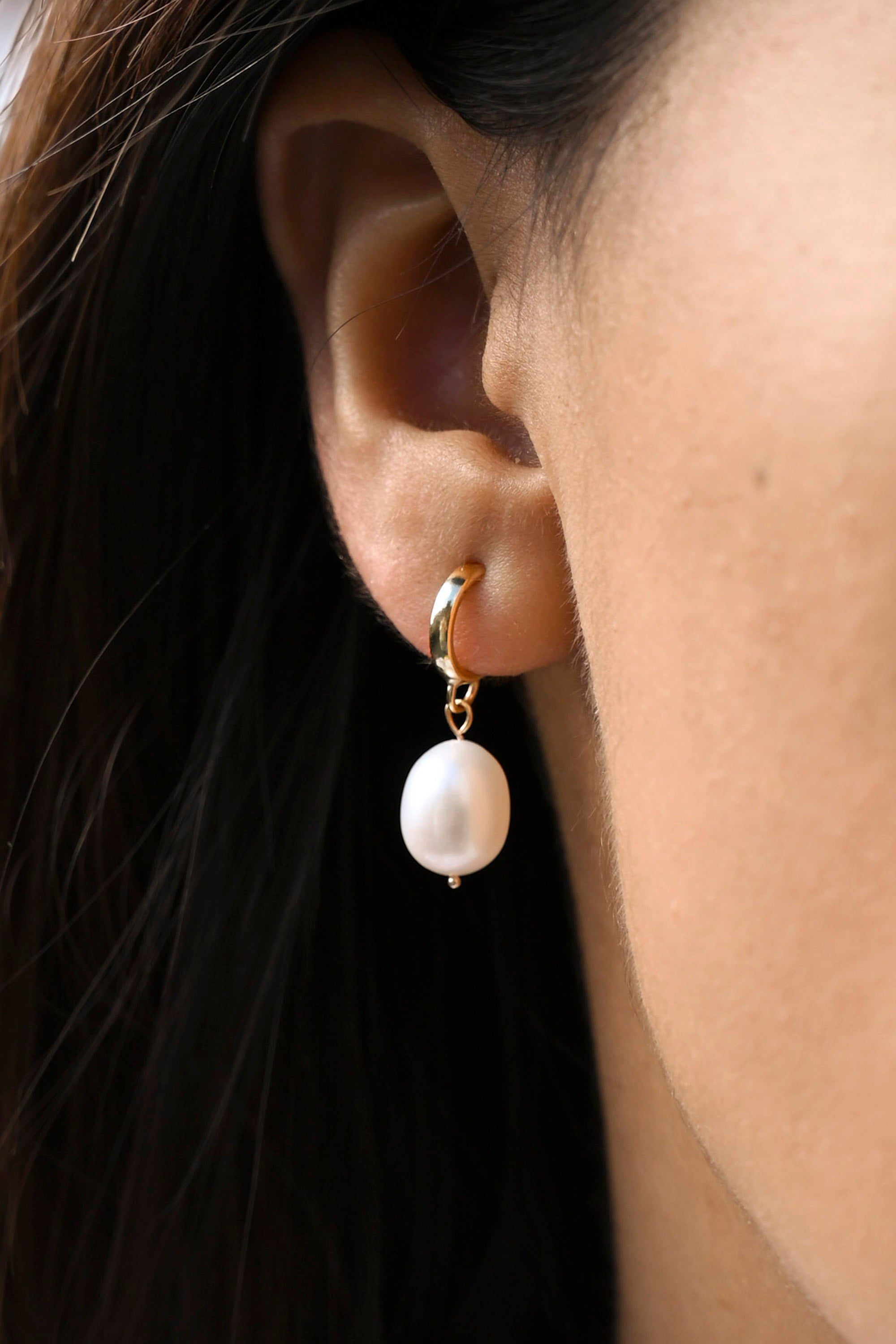 Silver Chain Pearl Drop Hook Earrings – Wild Fawn Jewellery