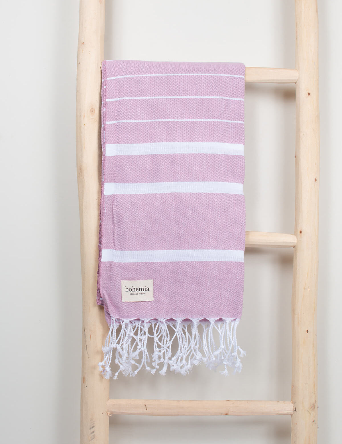 bohemia-design-ibiza-summer-hammam-towel-hanging-bathroom-vintage-pink.jpg