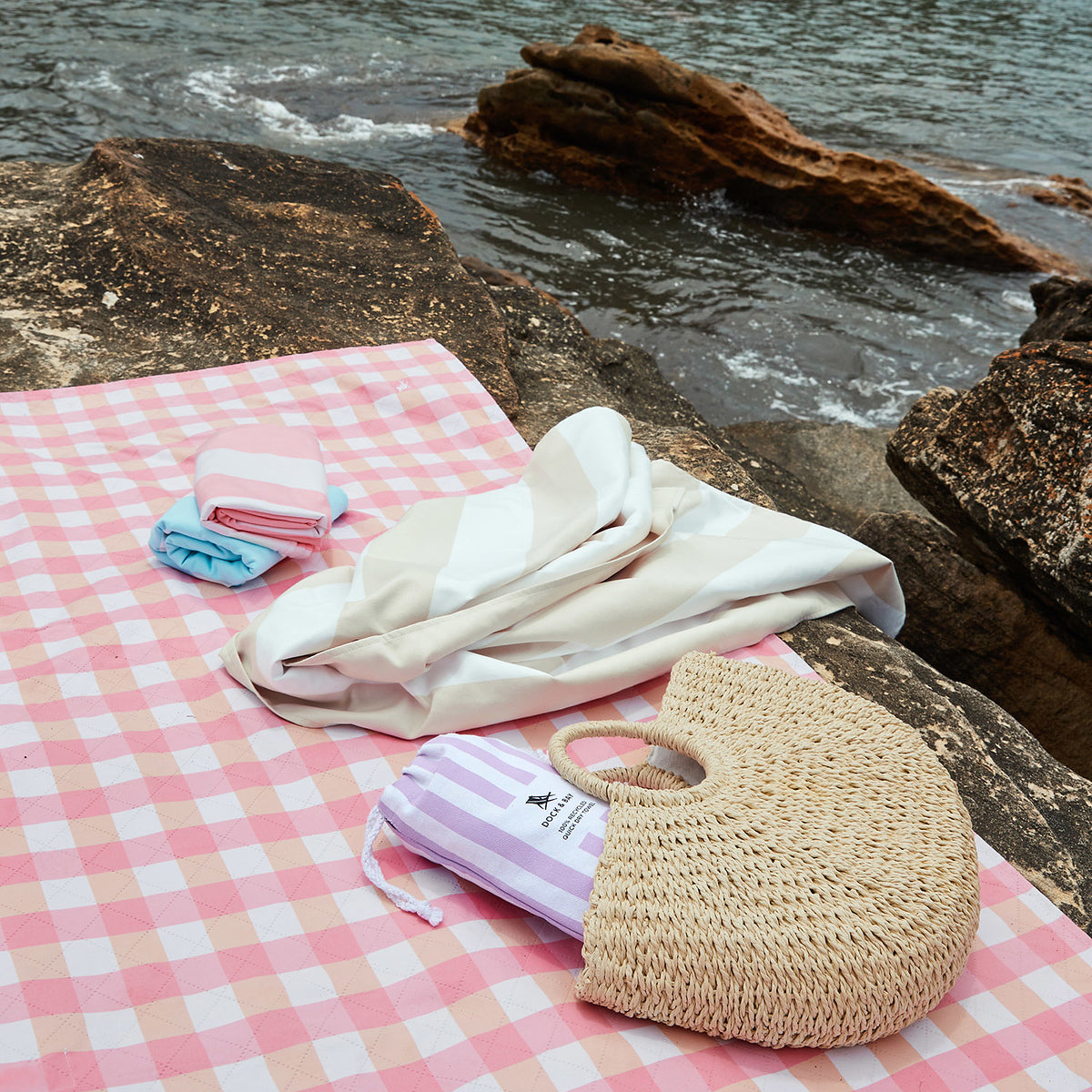 Dock & Bay Picnic Bundle - Pink Gingham Blanket  + 4 Cabana Towels - Set A