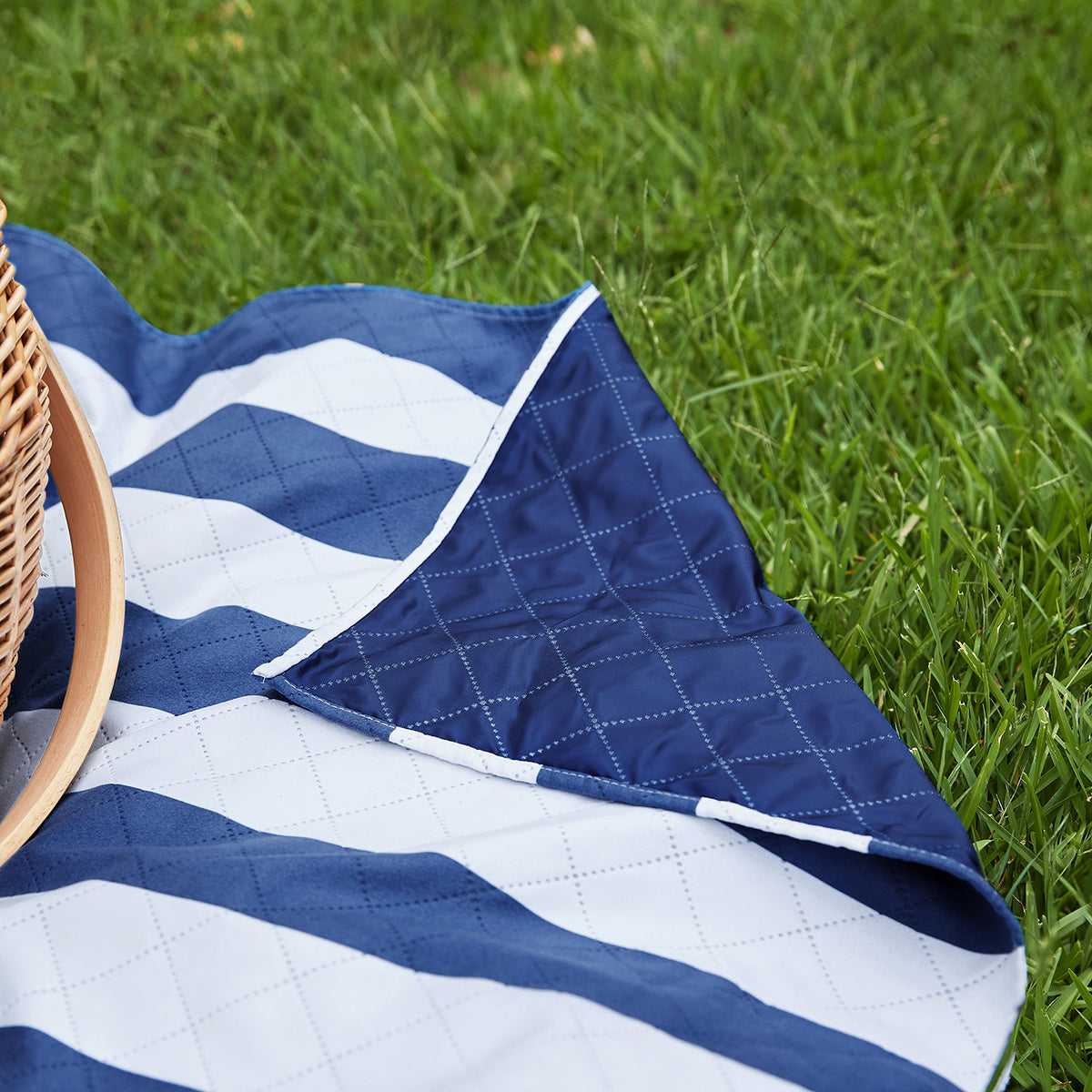 Dock & Bay Picnic Blanket