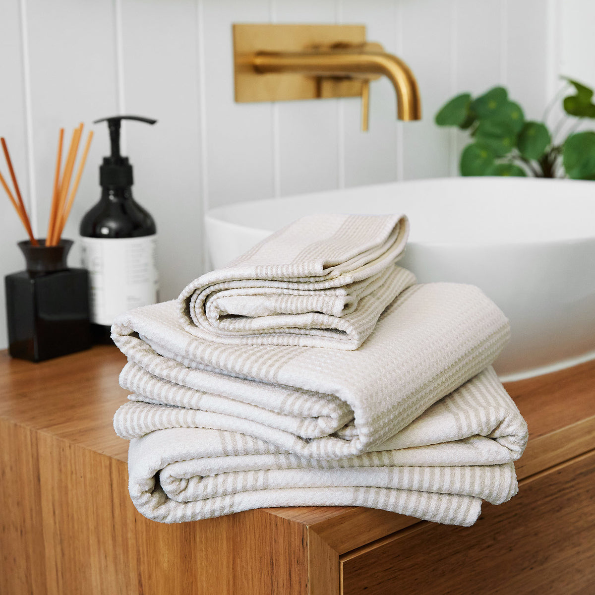 Dock & Bay Bath Towels - Coconut Cream