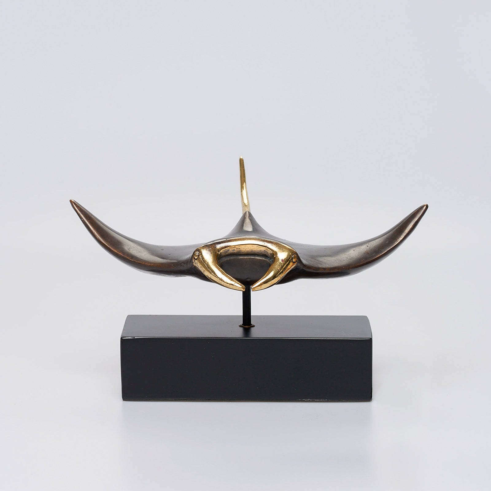 Manta Ray in Bronze, Medium