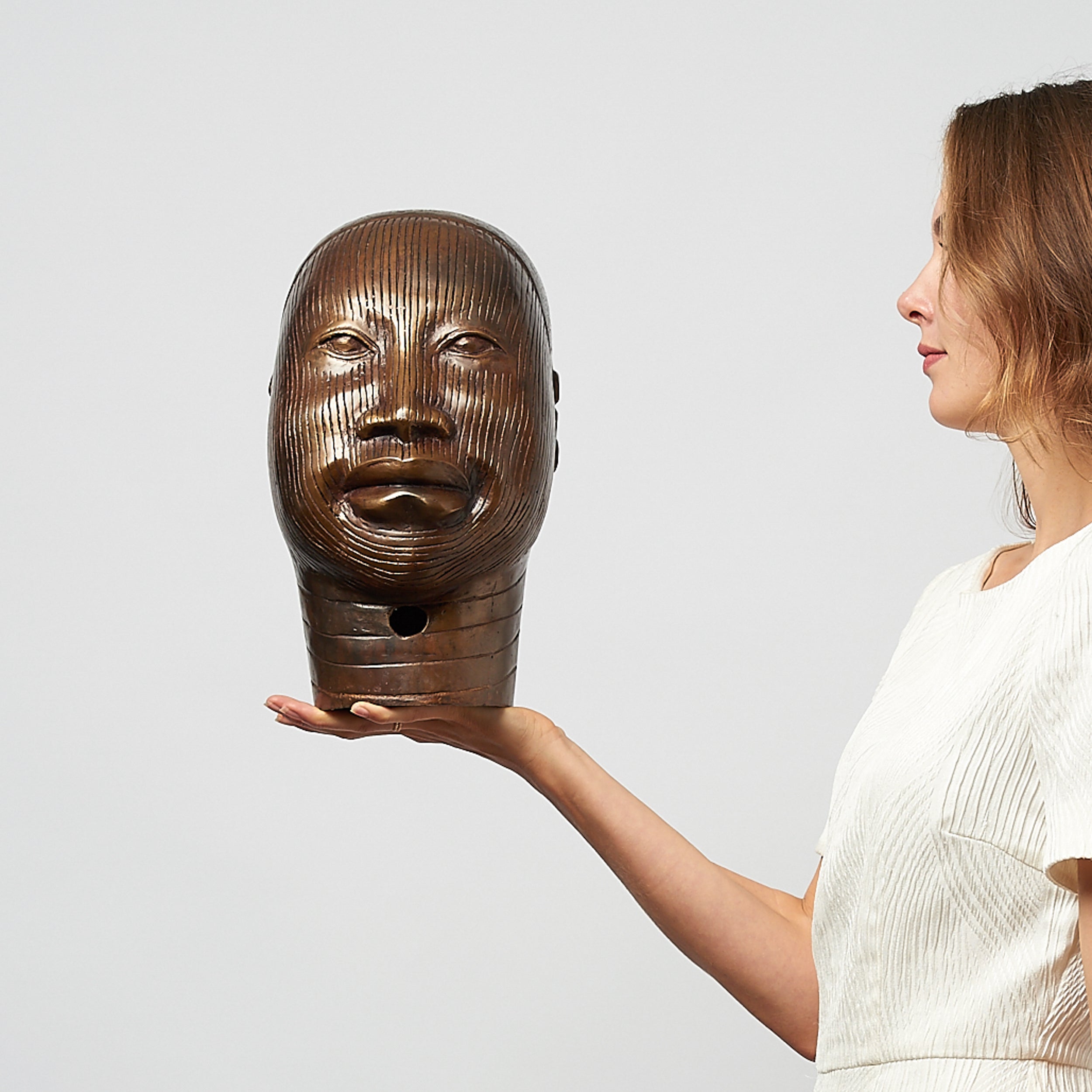 African ONI Queen in Bronze