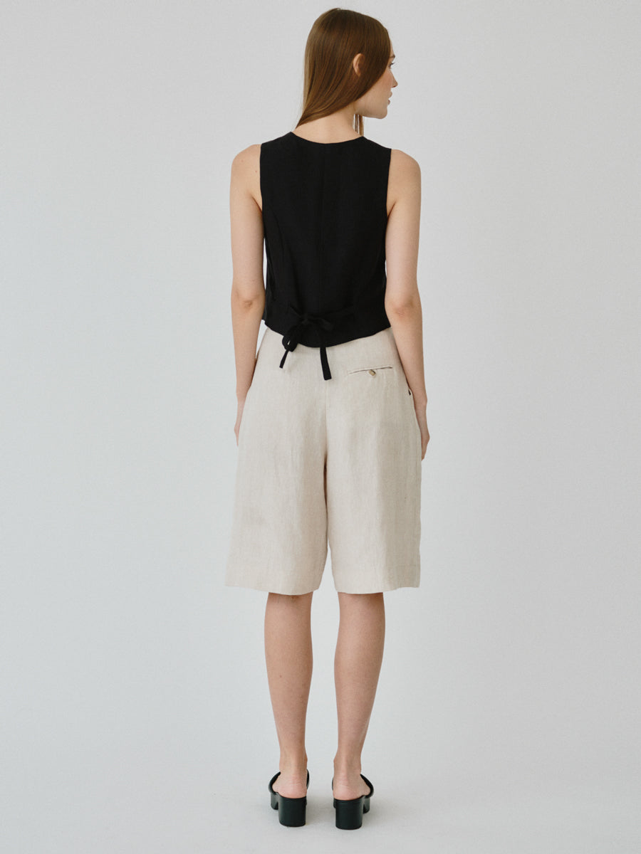 Beau Linen Bermuda Shorts in Beige