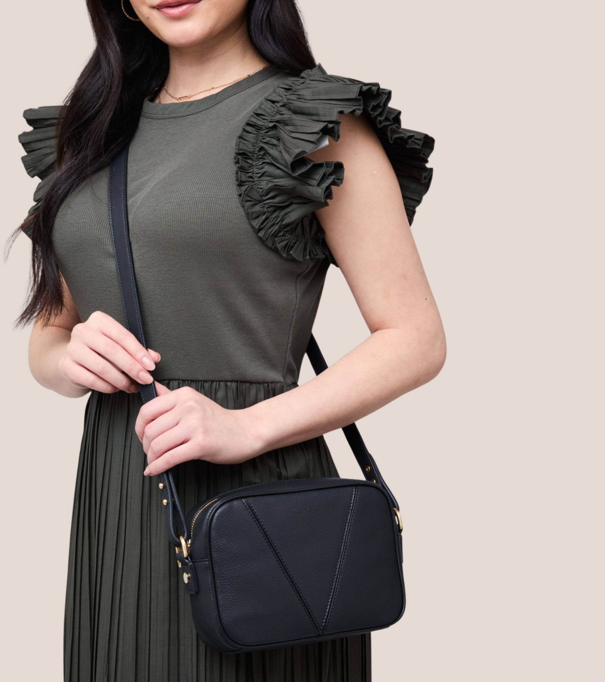 Silvie Vegan Bio-Based Bamboo Dual-Look Bamboo Crossbody Bag in Black