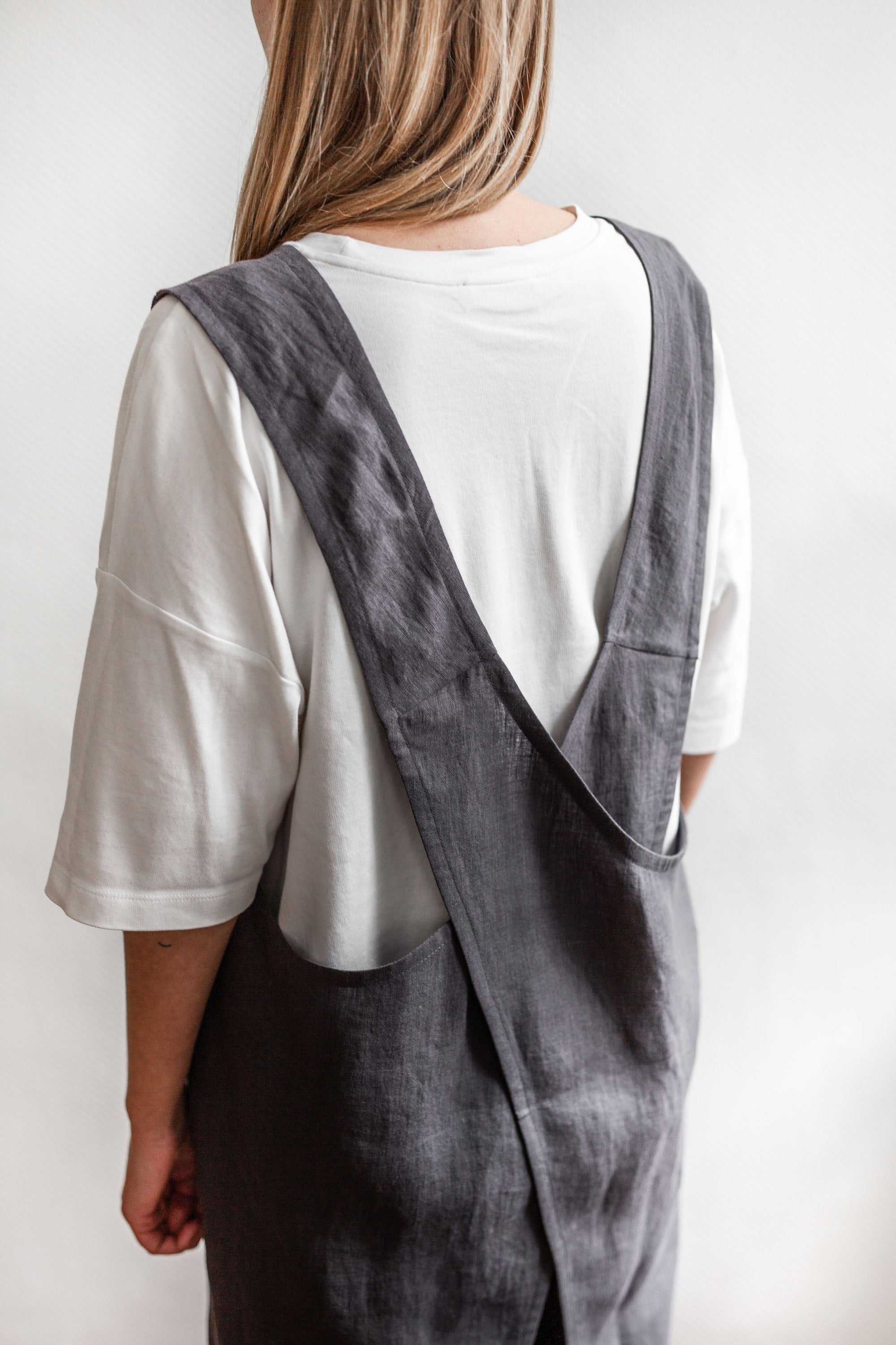 Pinafore linen apron