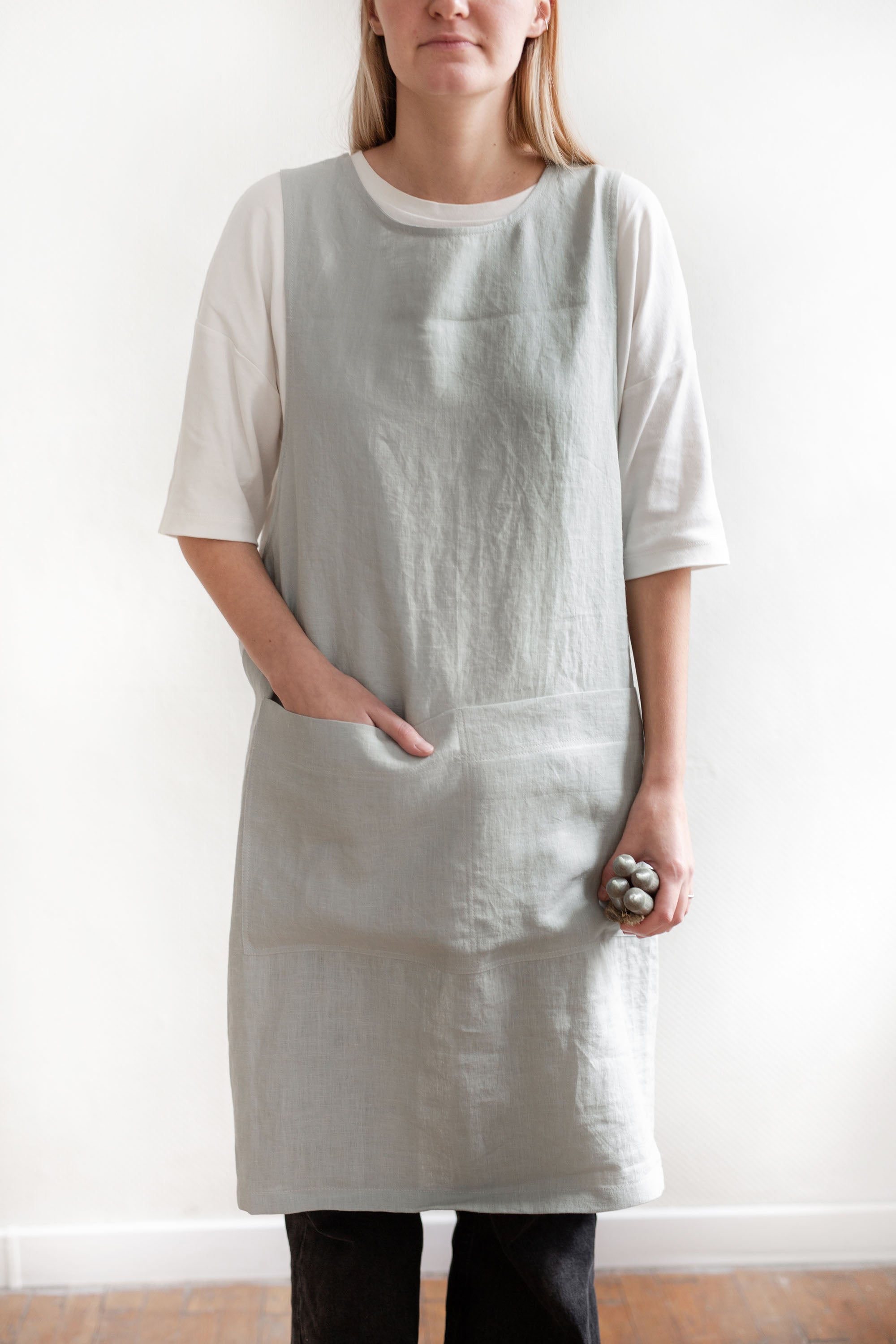 Pinafore linen apron