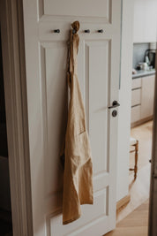 Linen bib apron