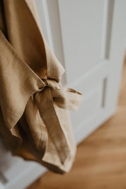 Linen bib apron