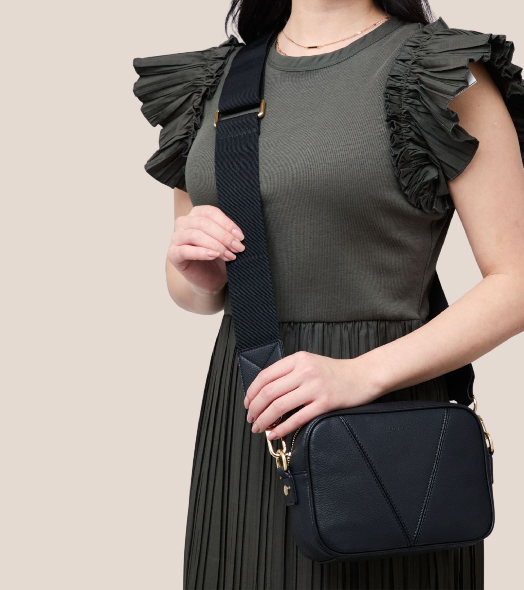 Silvie Vegan Bio-Based Bamboo Dual-Look Bamboo Crossbody Bag in Black