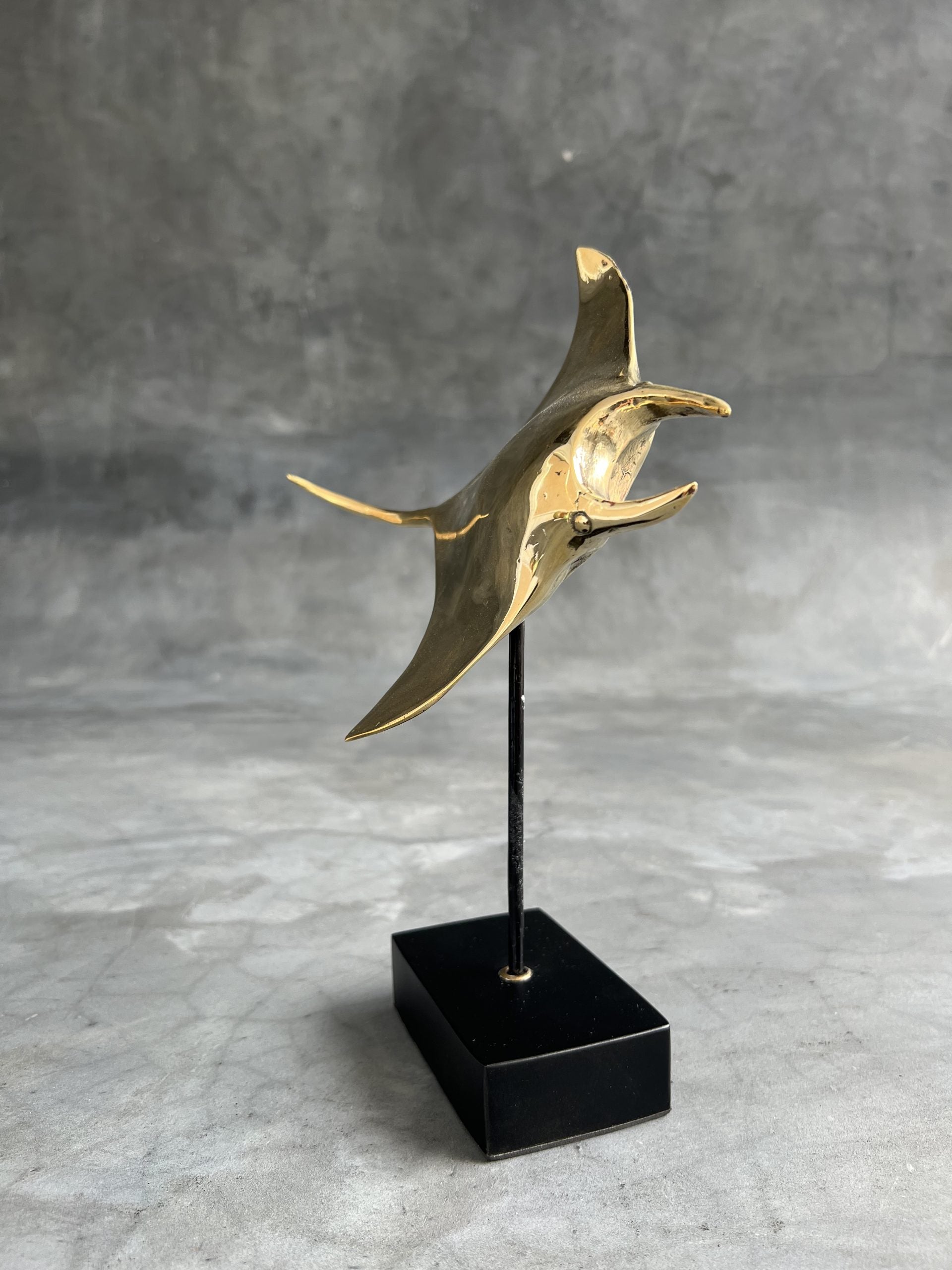 Floating Manta Ray in Polished Bronze