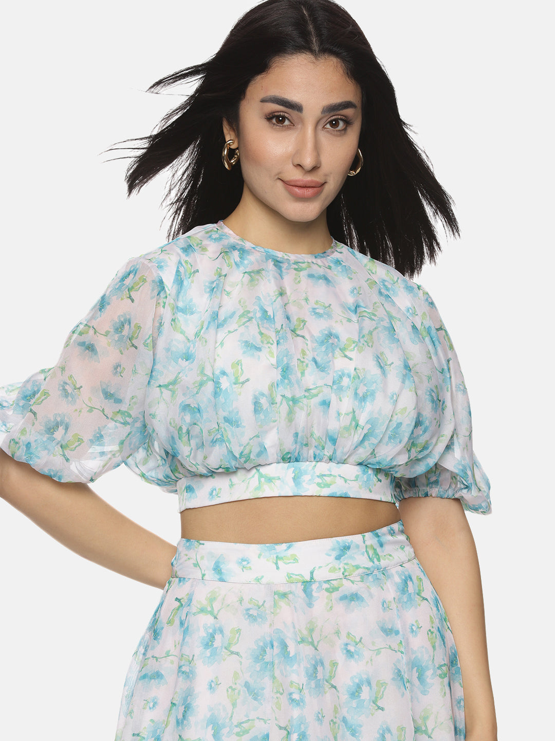 IS.U Floral White Puffed Crop Top