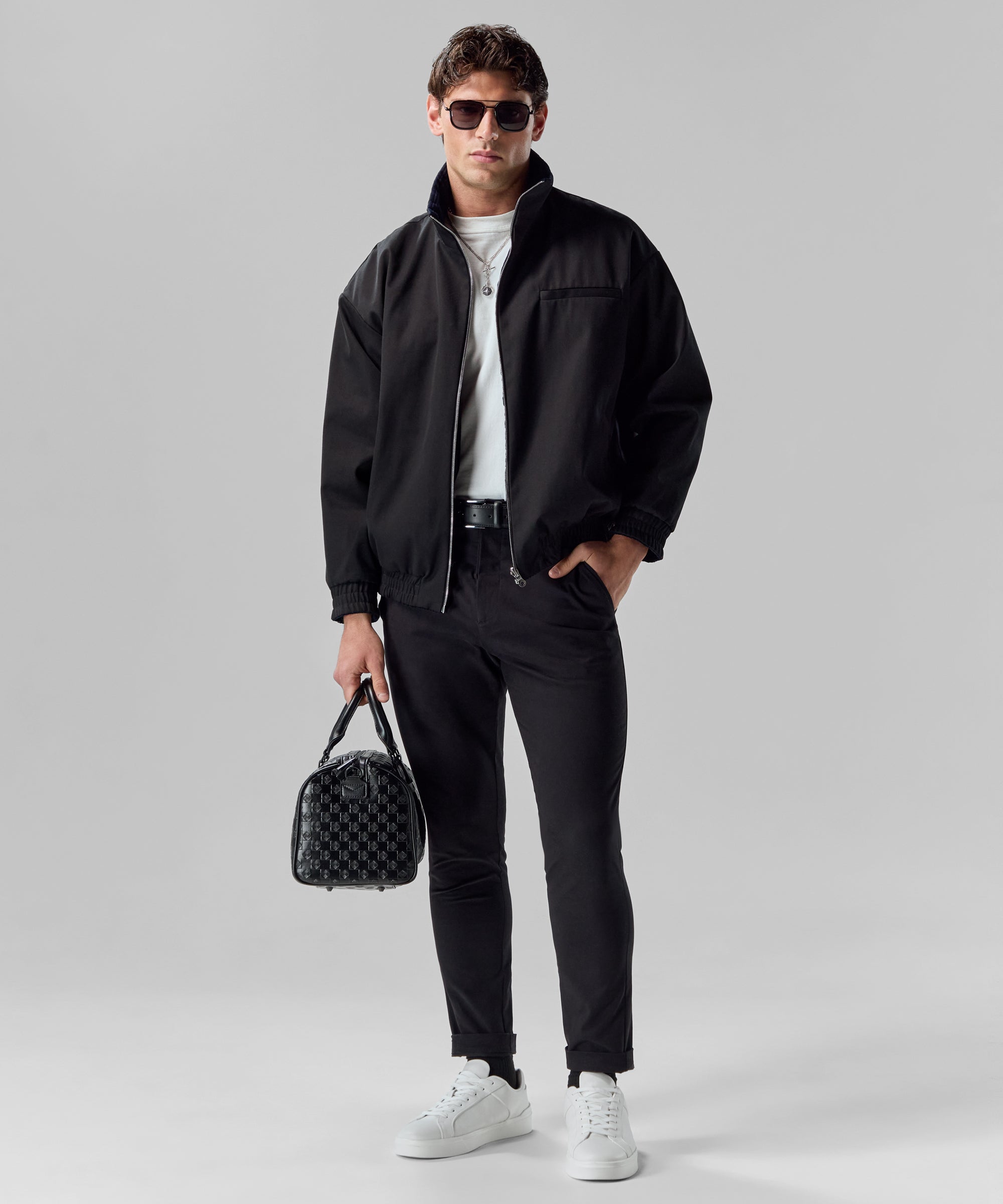 BLACK-BOMBER-JACKET-OUTFIT_1_b4171166-f816-41b4-87b9-60e76219d95d.jpg