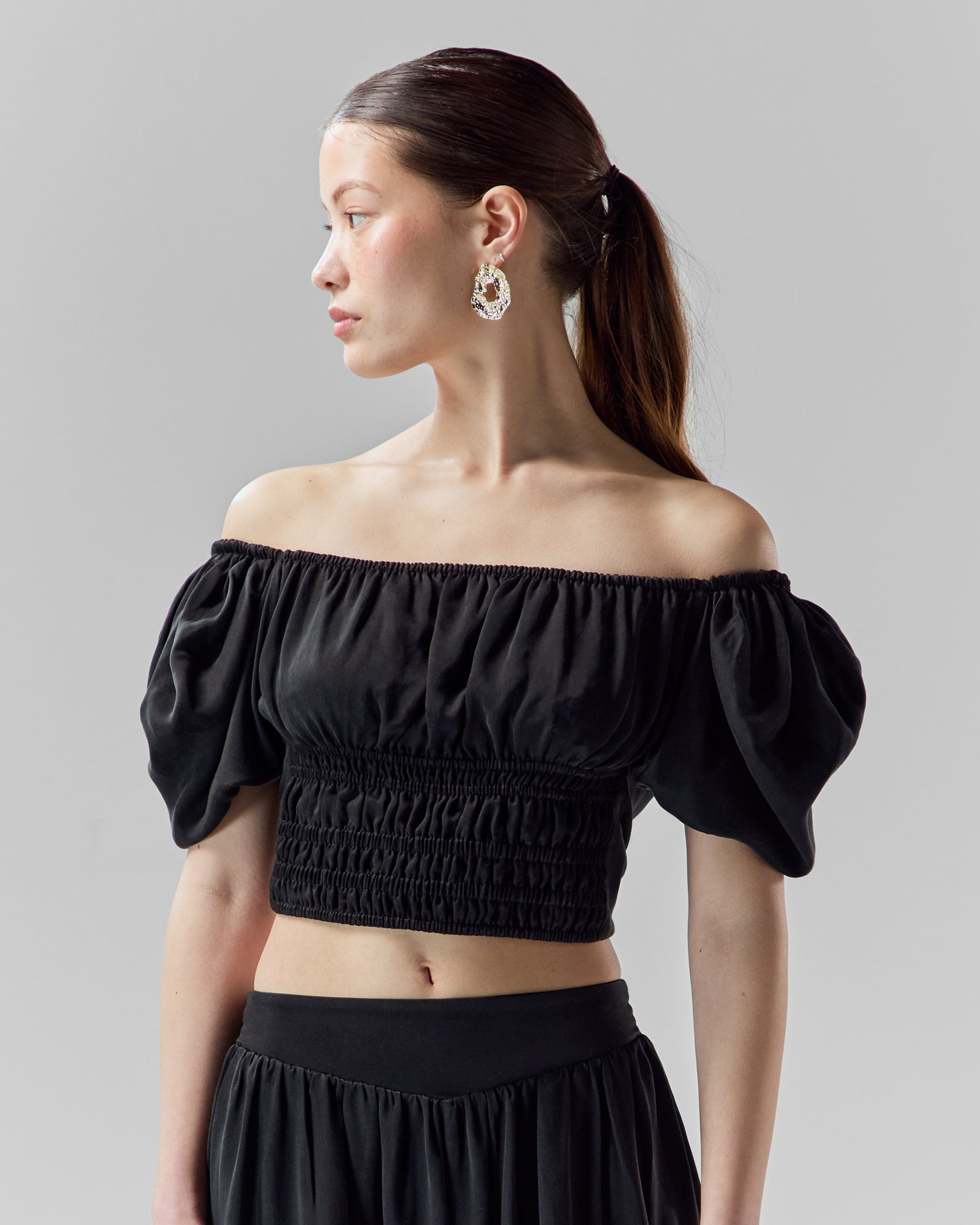 Convertible Puff-Sleeve Crop Top | Black