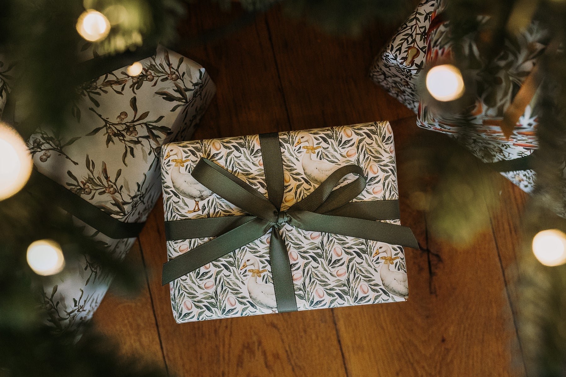 GEESE CHRISTMAS WRAPPING PAPER