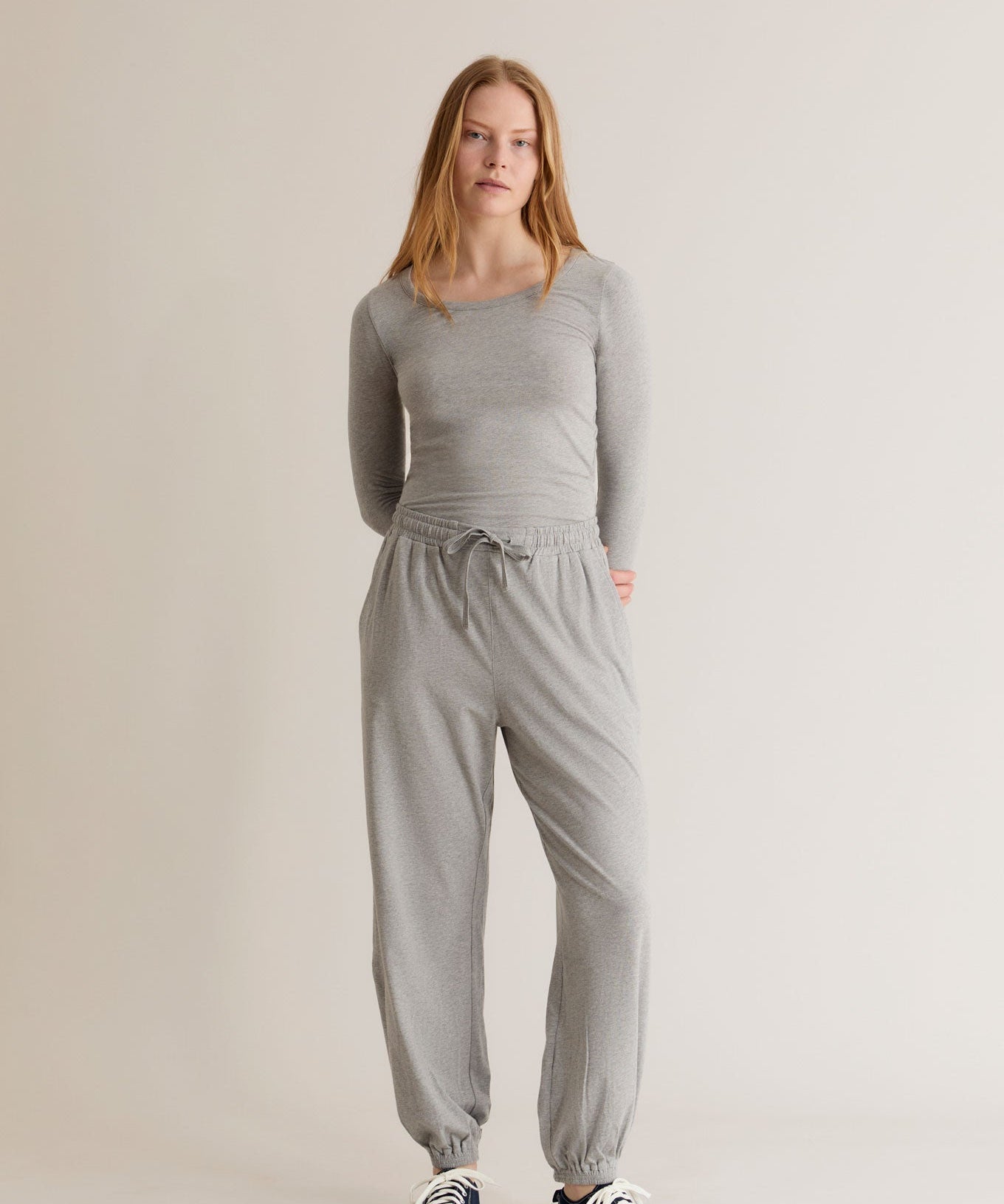 DARCY-Top---TERESA-Pant-grey.jpg