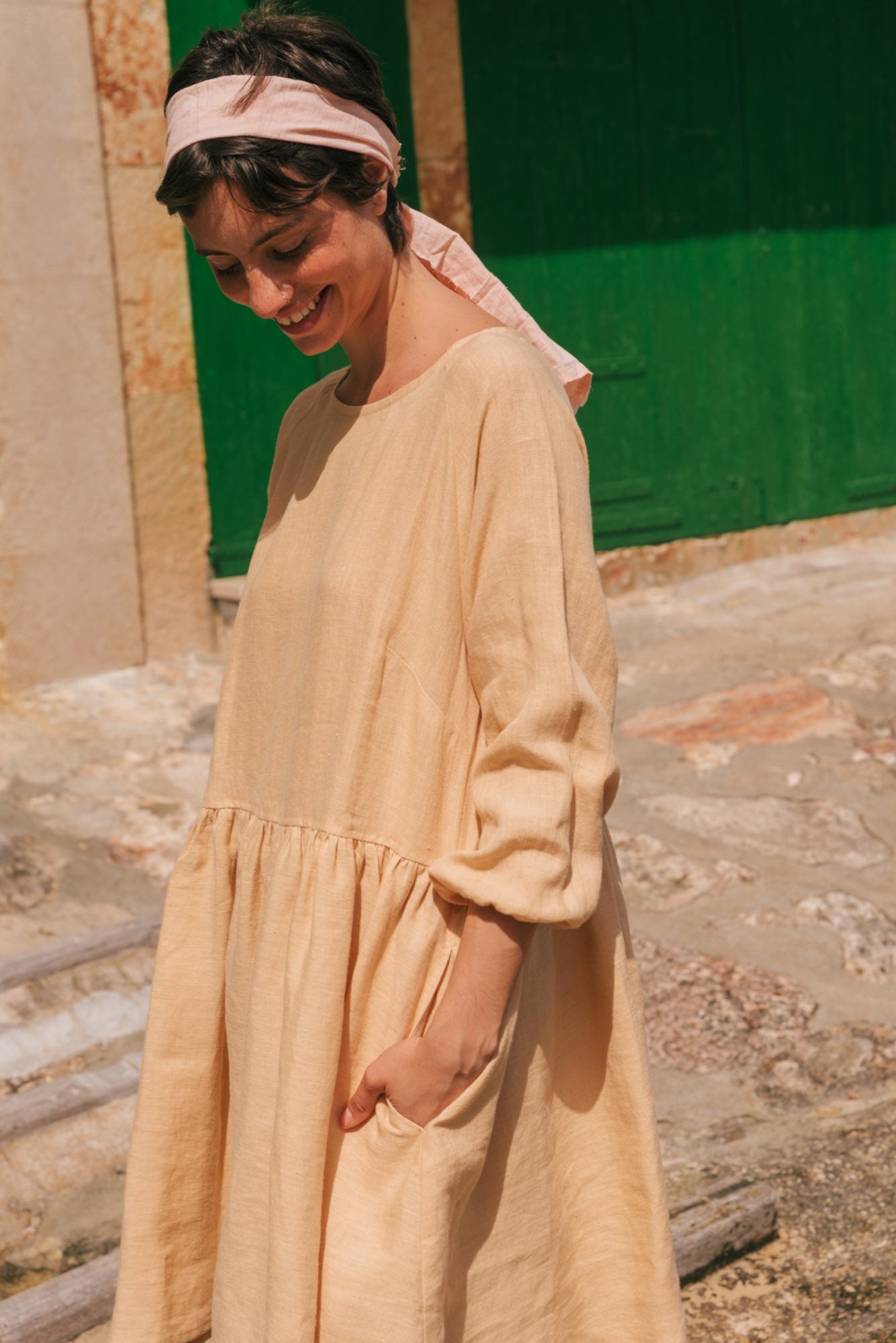 Sofia midi-length linen dress