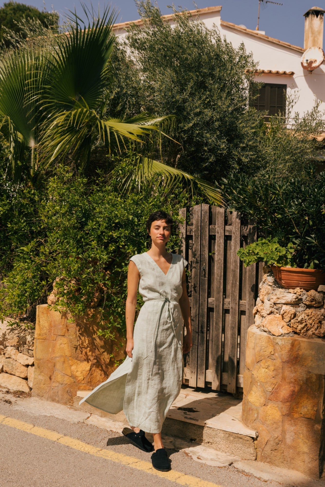 Aurora mid-length linen dress