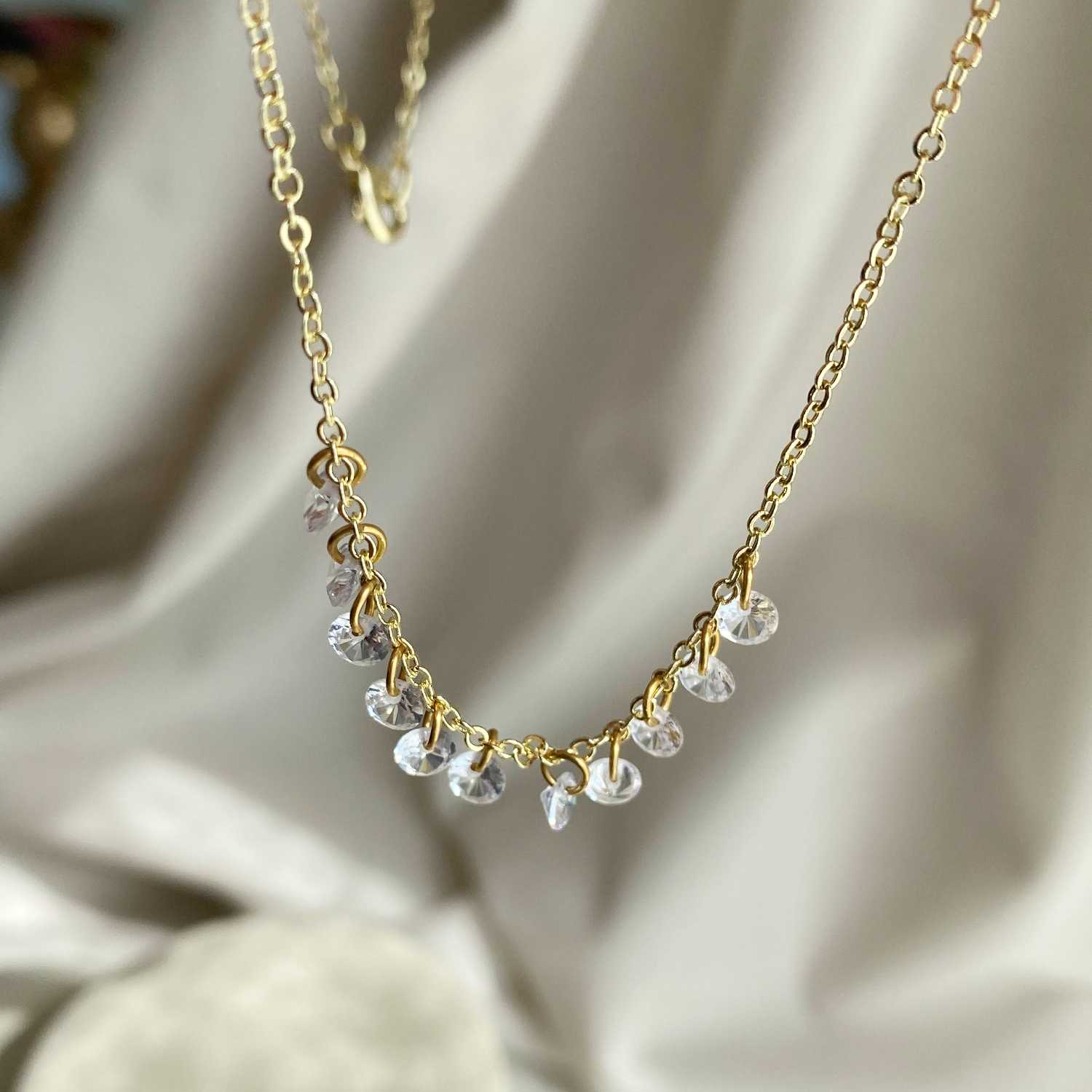 Diamond10danglenecklace1.jpg