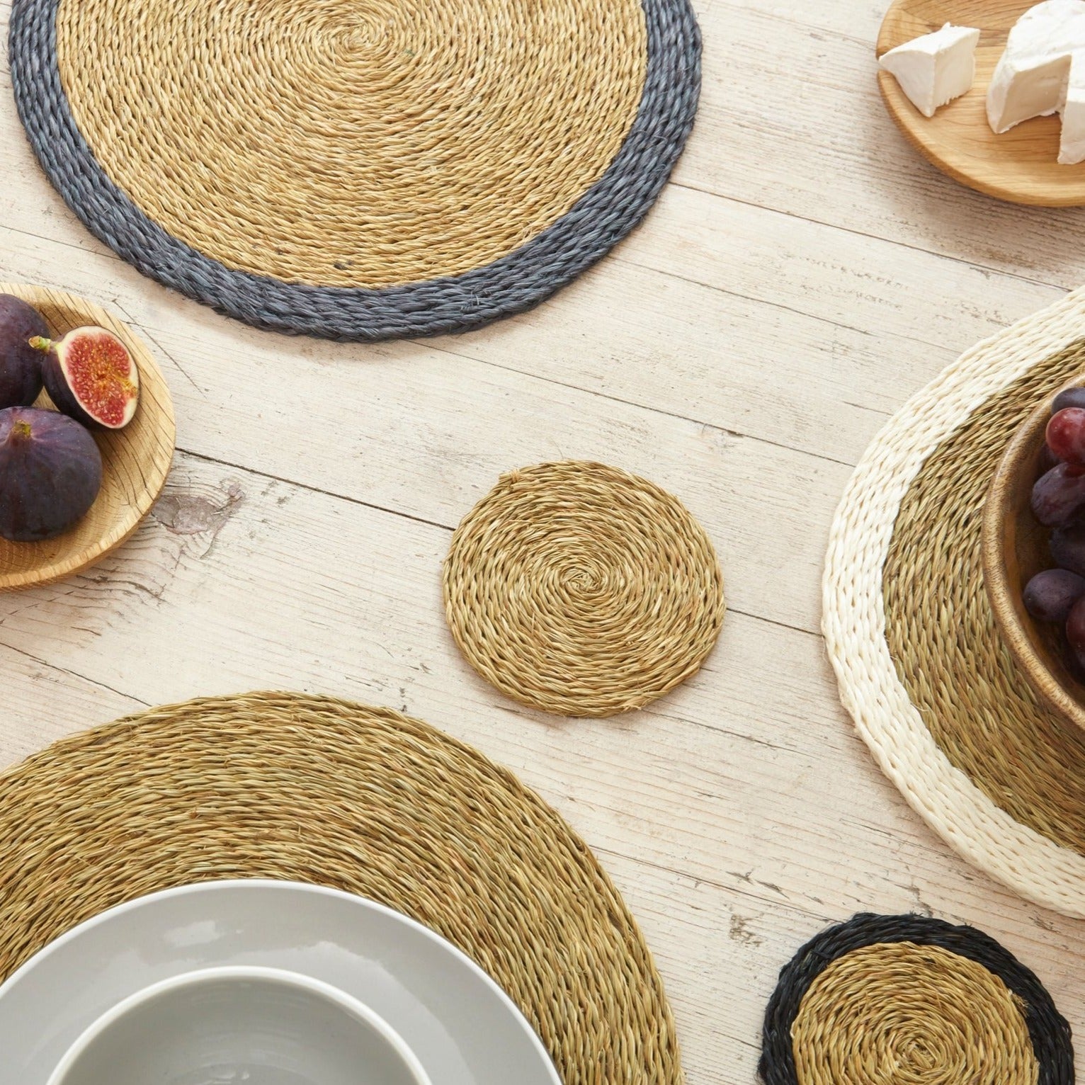 White Trim Lutindzi Grass Placemat