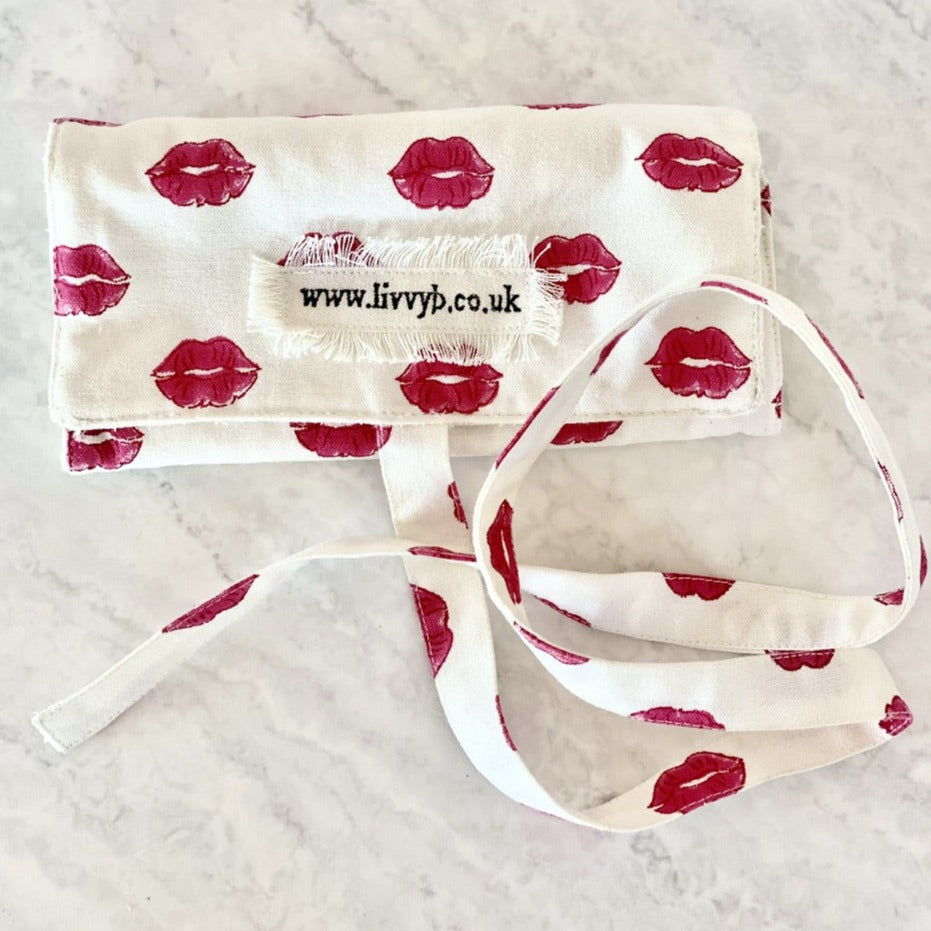 Lips Jewellery Roll