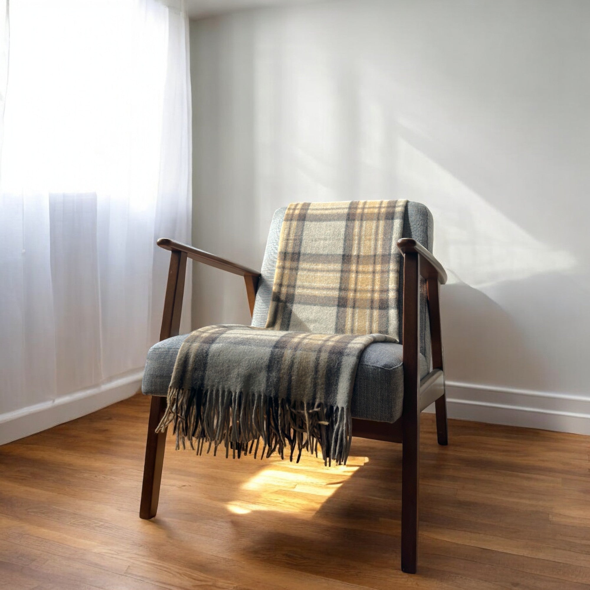 100% Recycled Wool Tartan Knee Blanket