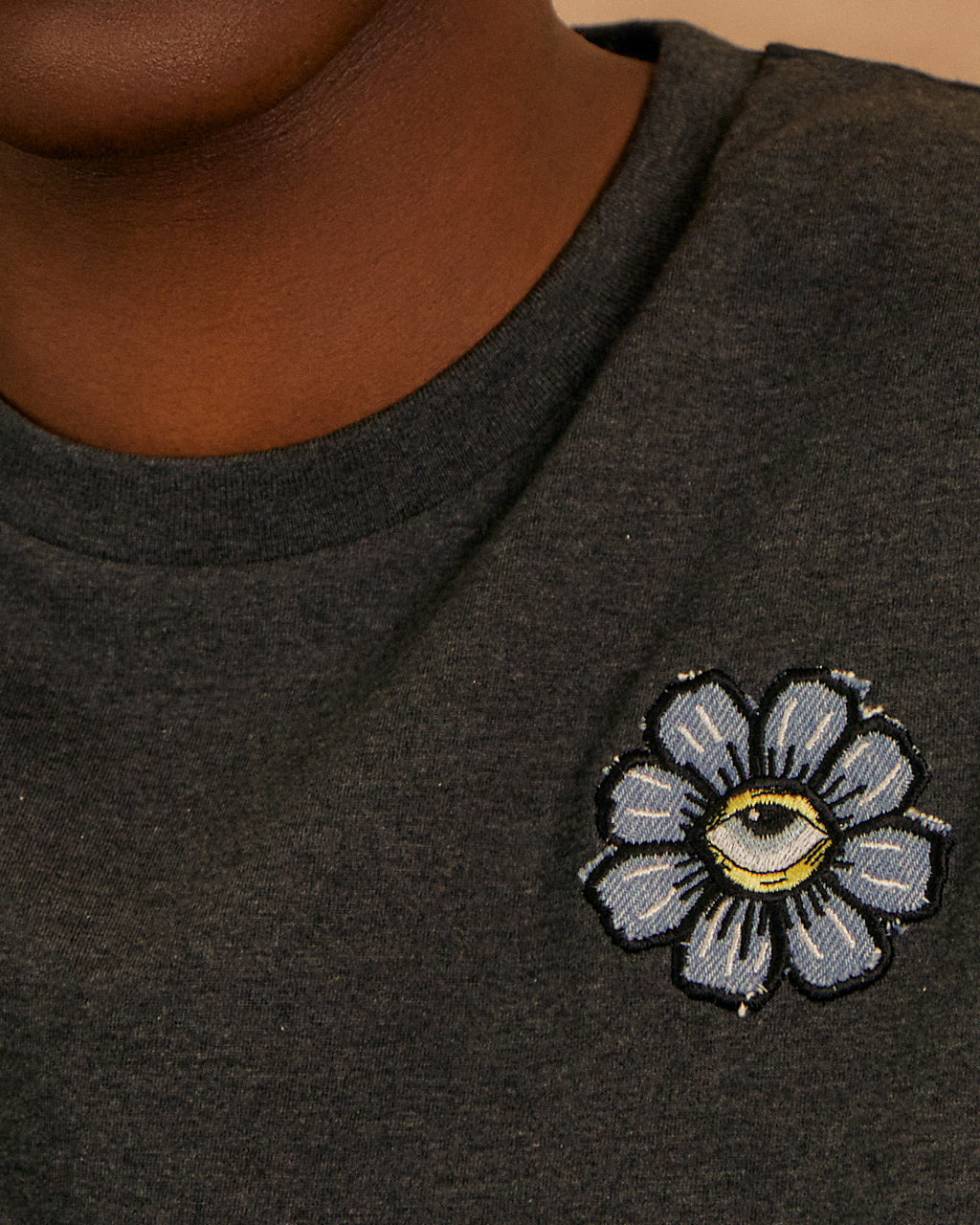 Blue Eyed Flower Upcycled Appliqué T-Shirt Grey