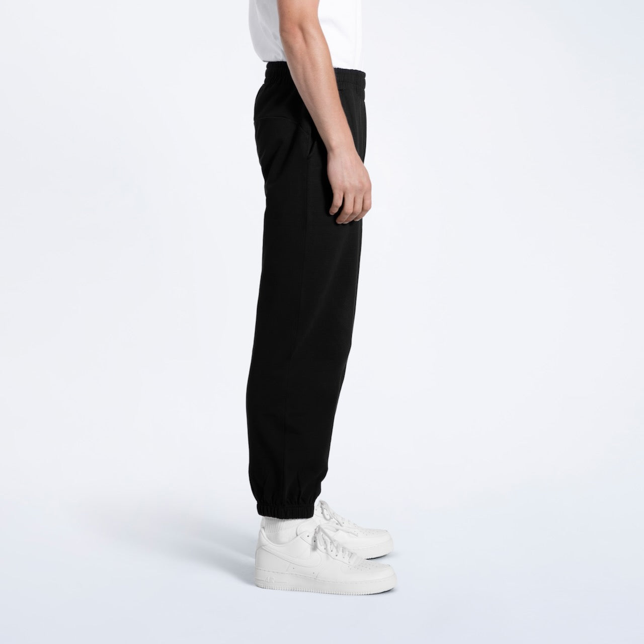 Men_French_Terry_Organic_Cotton_Sweatpants_Black_3_a7473903-9884-4aaa-a793-8ca946a62625.jpg