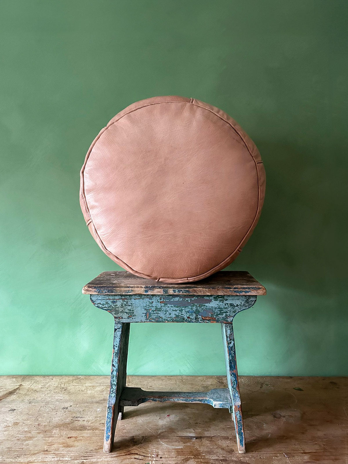 Moroccan Leather Plain Drum Pouffe, Natural