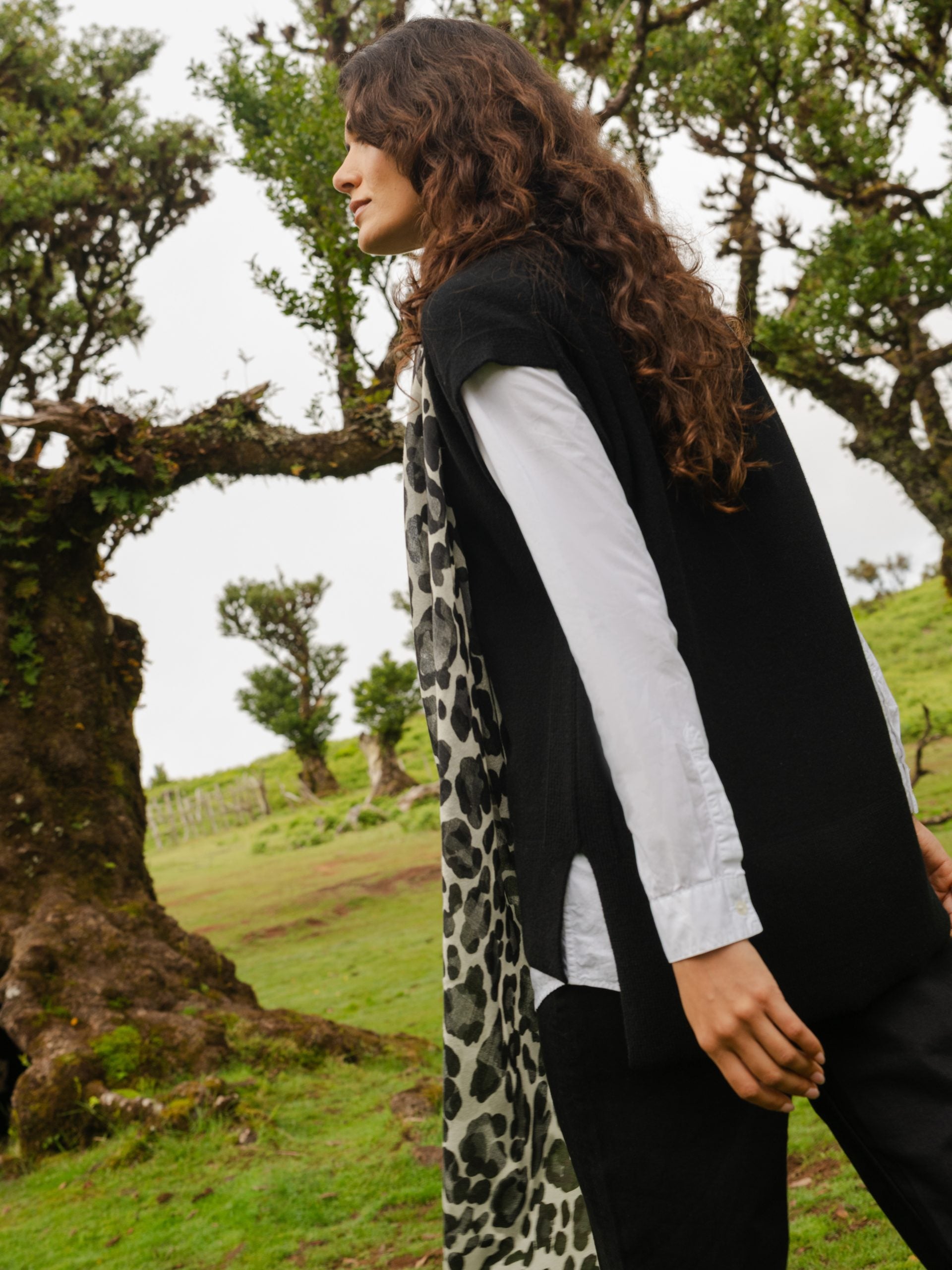 Boxy Wool Slipover Black