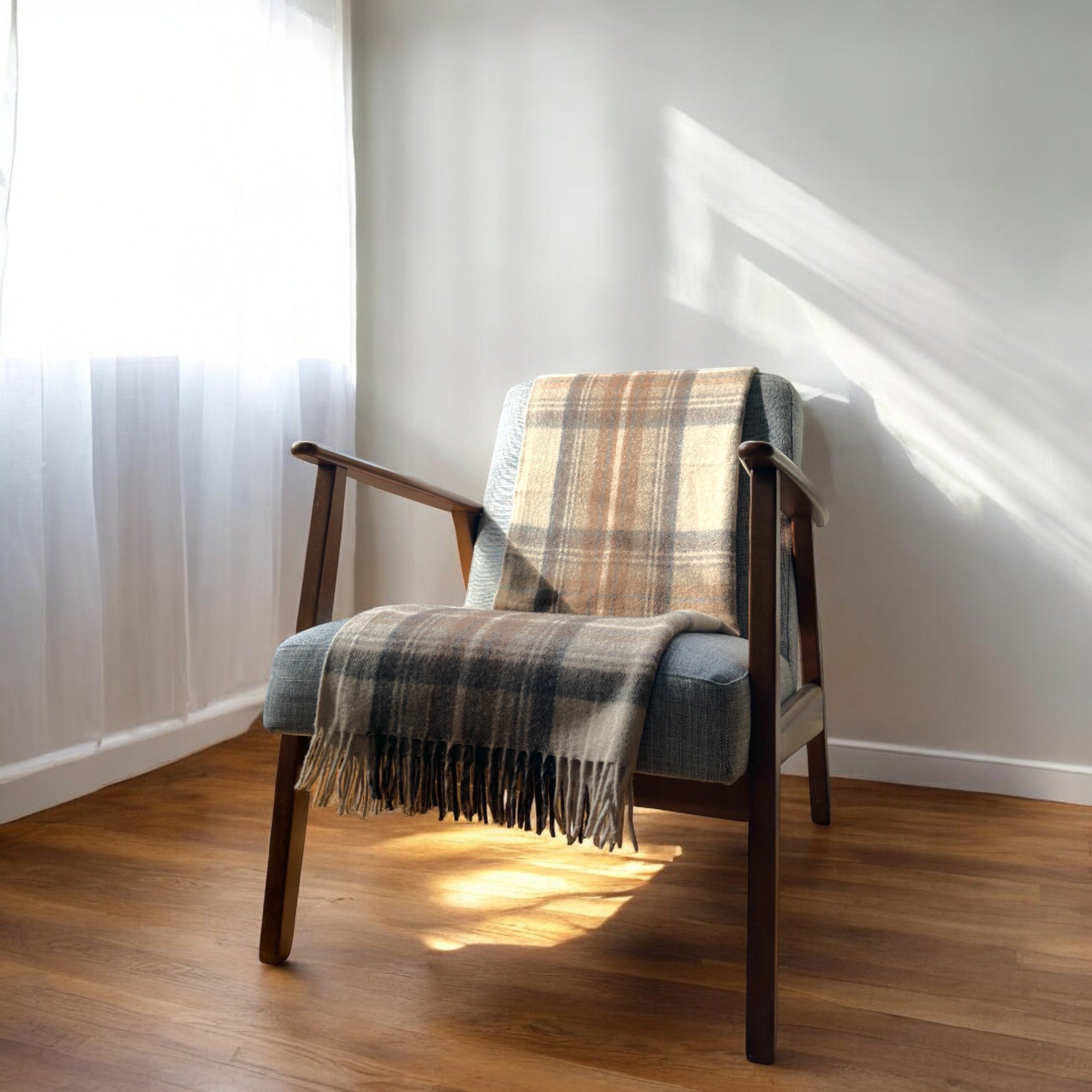 100% Recycled Wool Tartan Knee Blanket