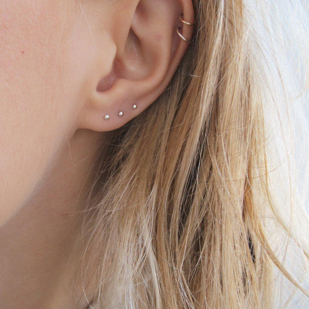 Sensitive Ears 18ct White Gold Tiny Dot Studs