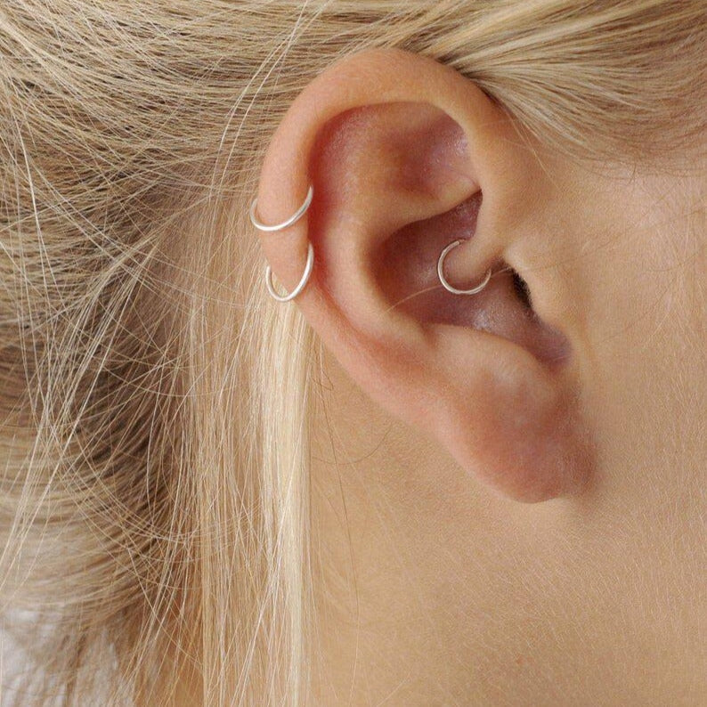 Silver-Small-Cartilage-Helix-Earring-Hoops_609d7b6a-0978-44db-925b-d62075825158.jpg