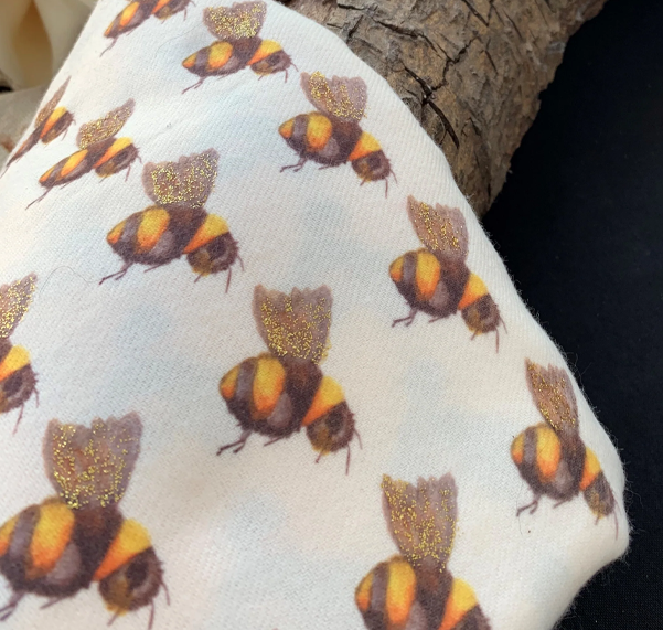 Sustainable-Scarves-with-Bees-design.png