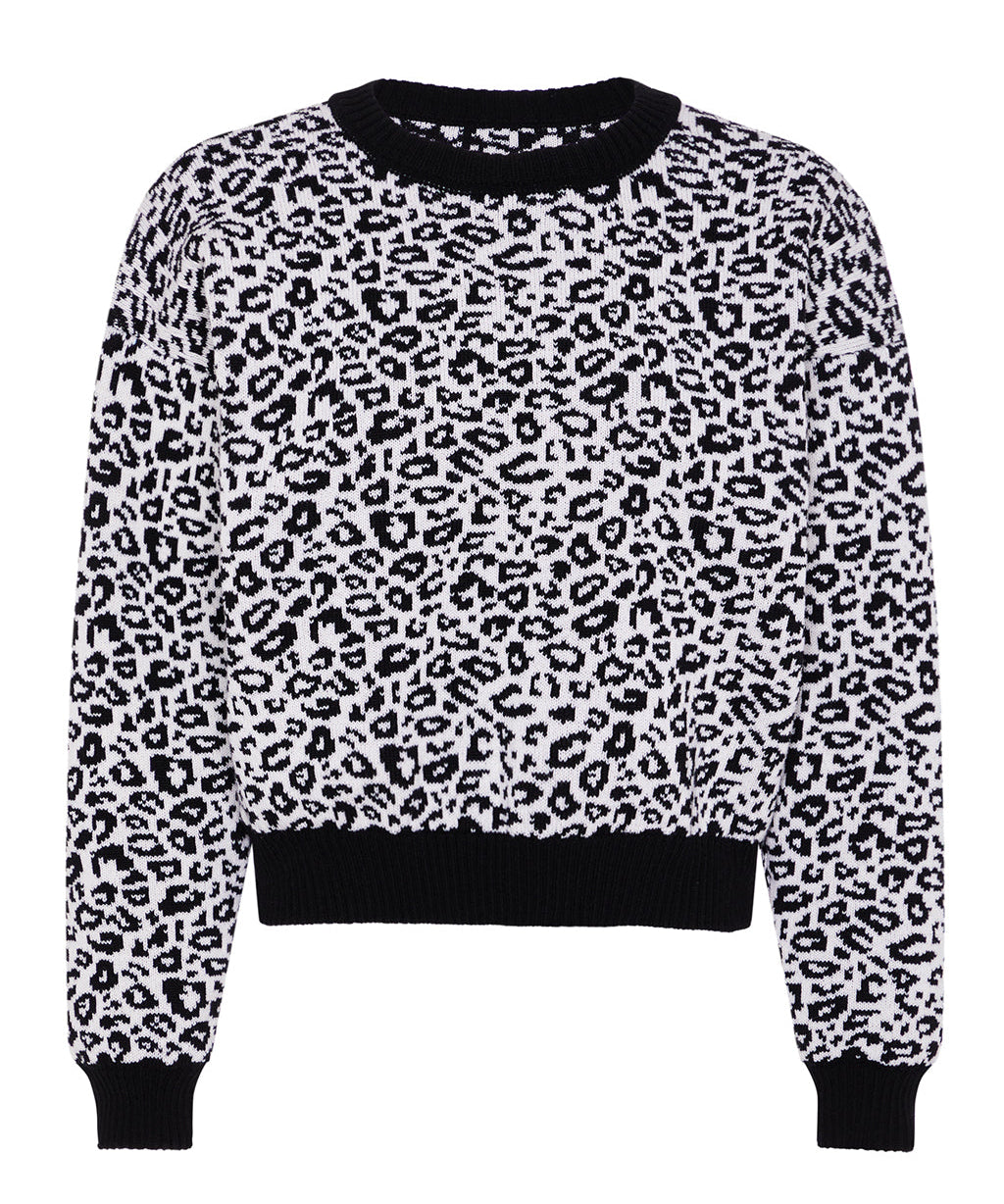 WomenLeopardKnittedJumperBlack_WhiteFront_457b2cac-55d1-4f2c-adb8-712c6df50a54.jpg