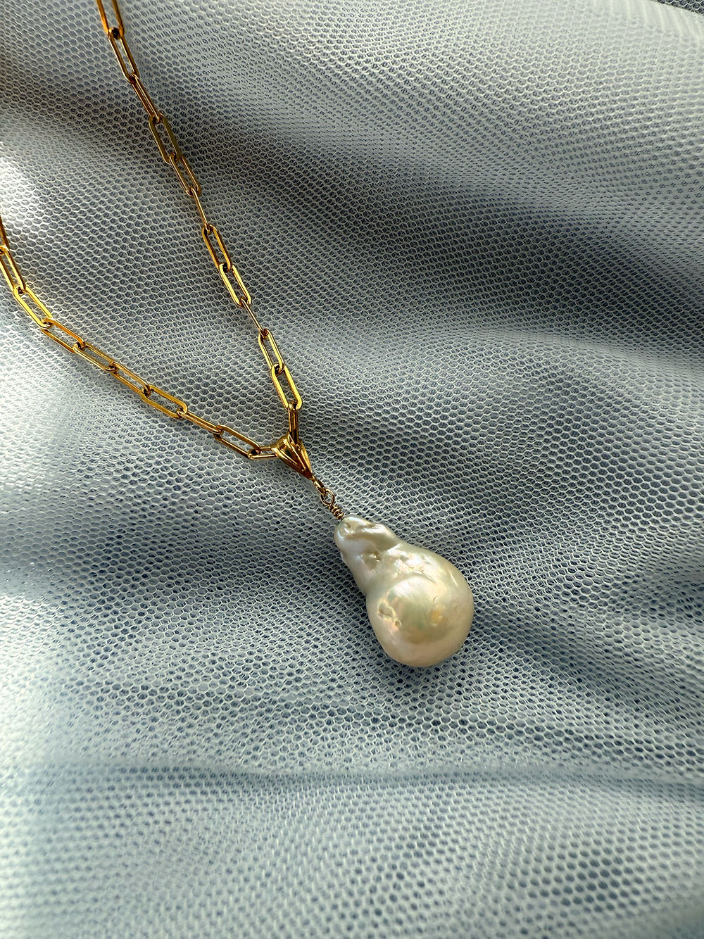 Flameball Pearl Necklace