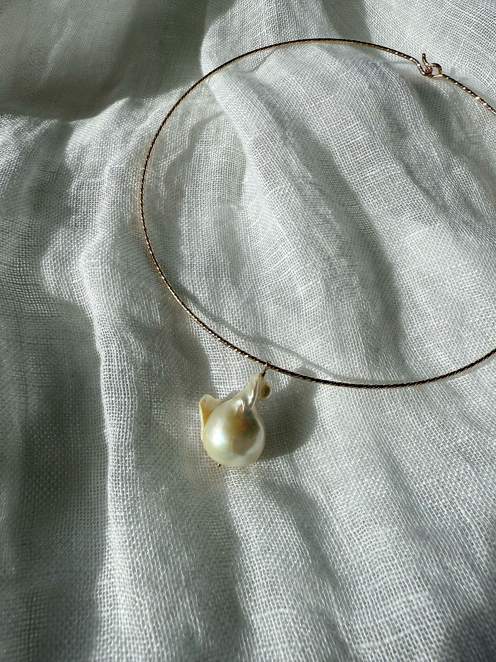 Flameball Pearl Choker