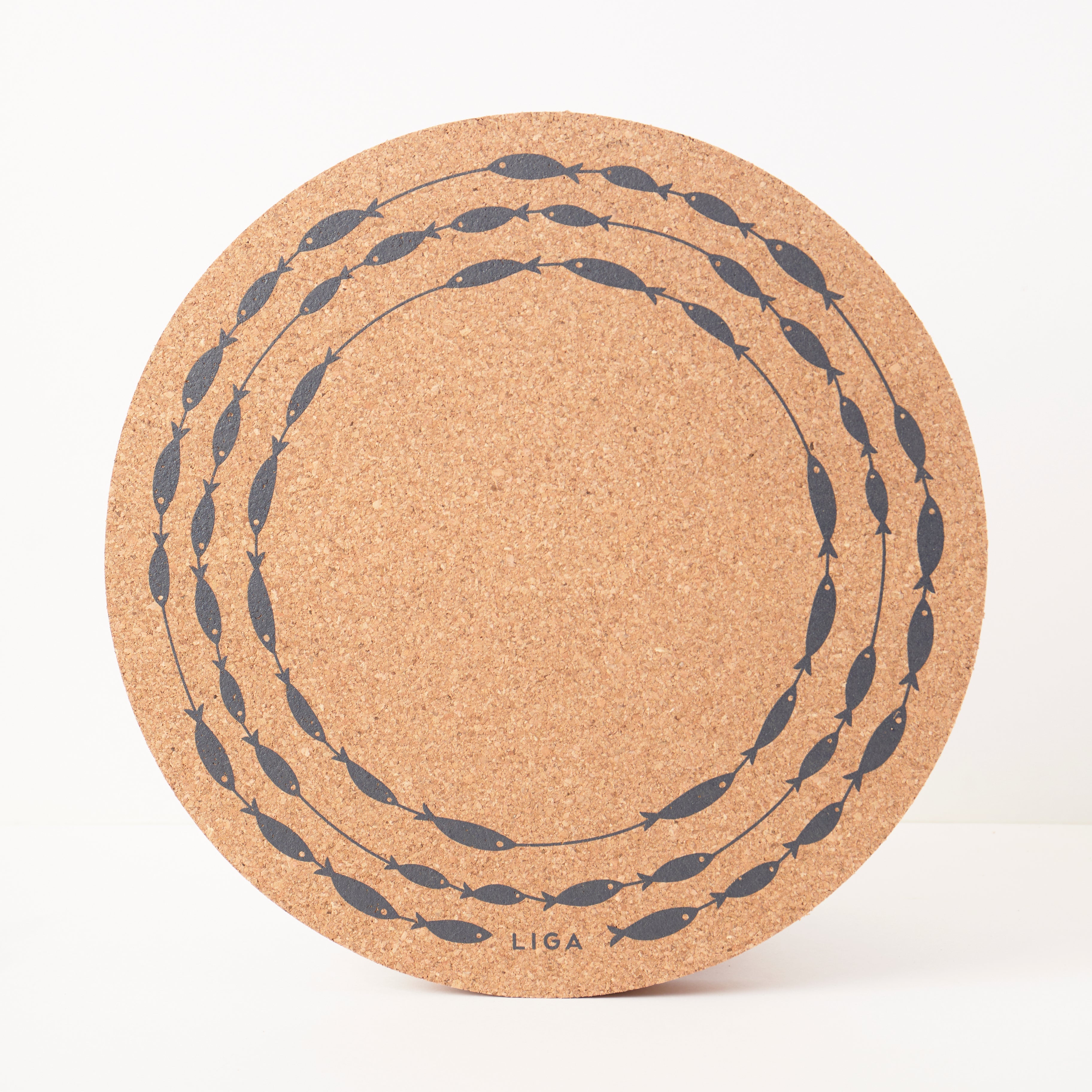 fish-on-a-line-grey-max-placemat-round-0407.jpg