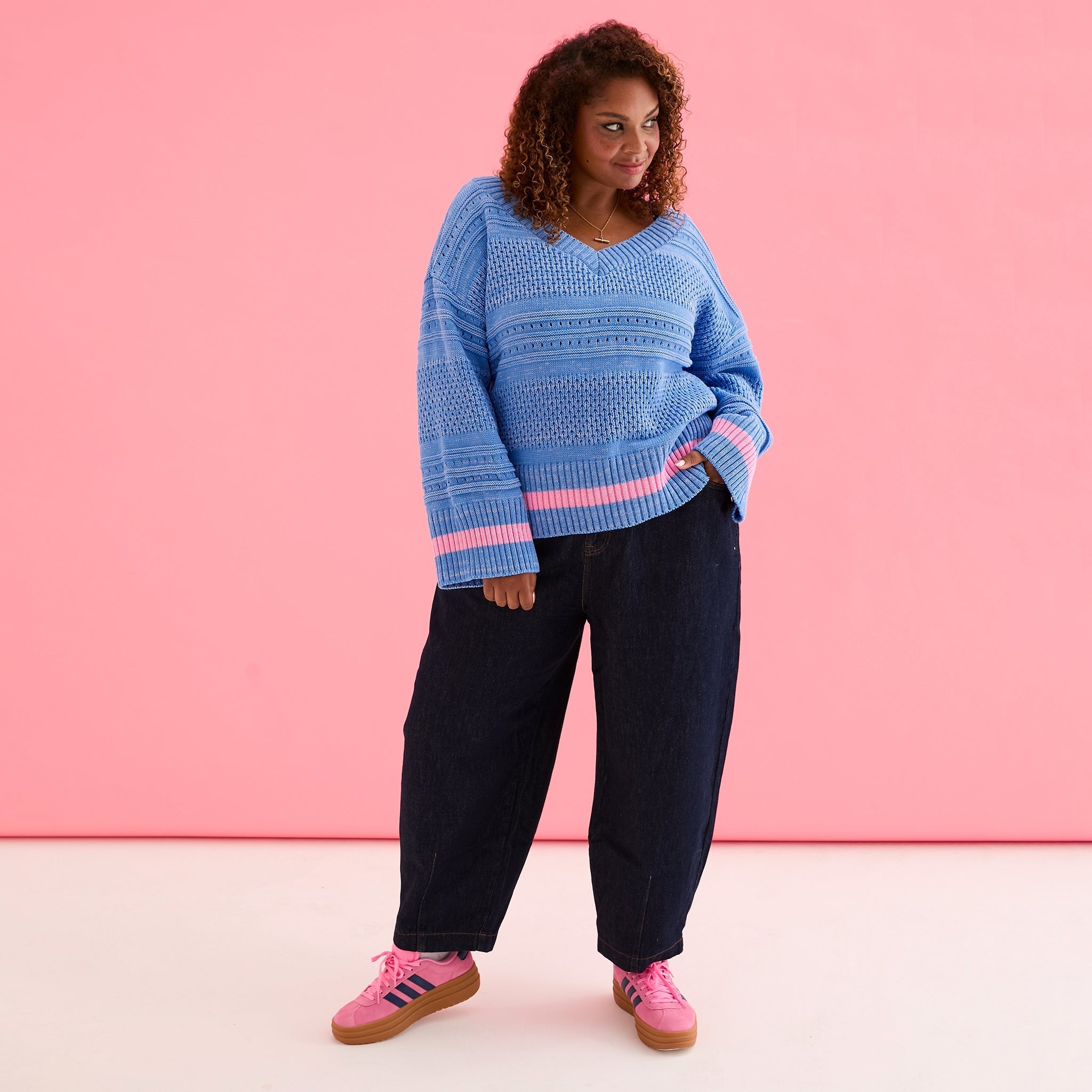 Judith Pointelle Stitch v Neck Jumper - Blue