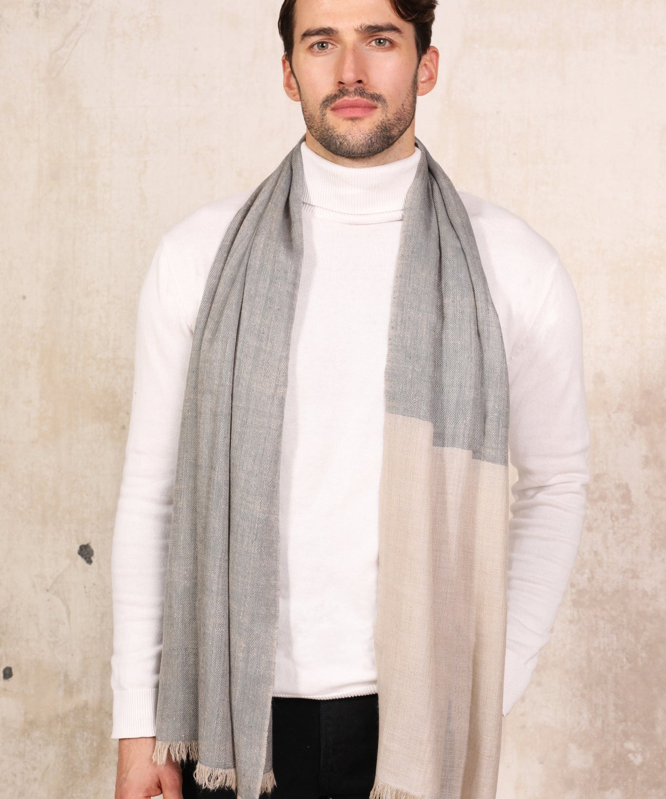 model-wearing-an-ivory-grey-cashmere-scarf_506daf47-e329-4dc9-bedd-5753f85e2884.jpg