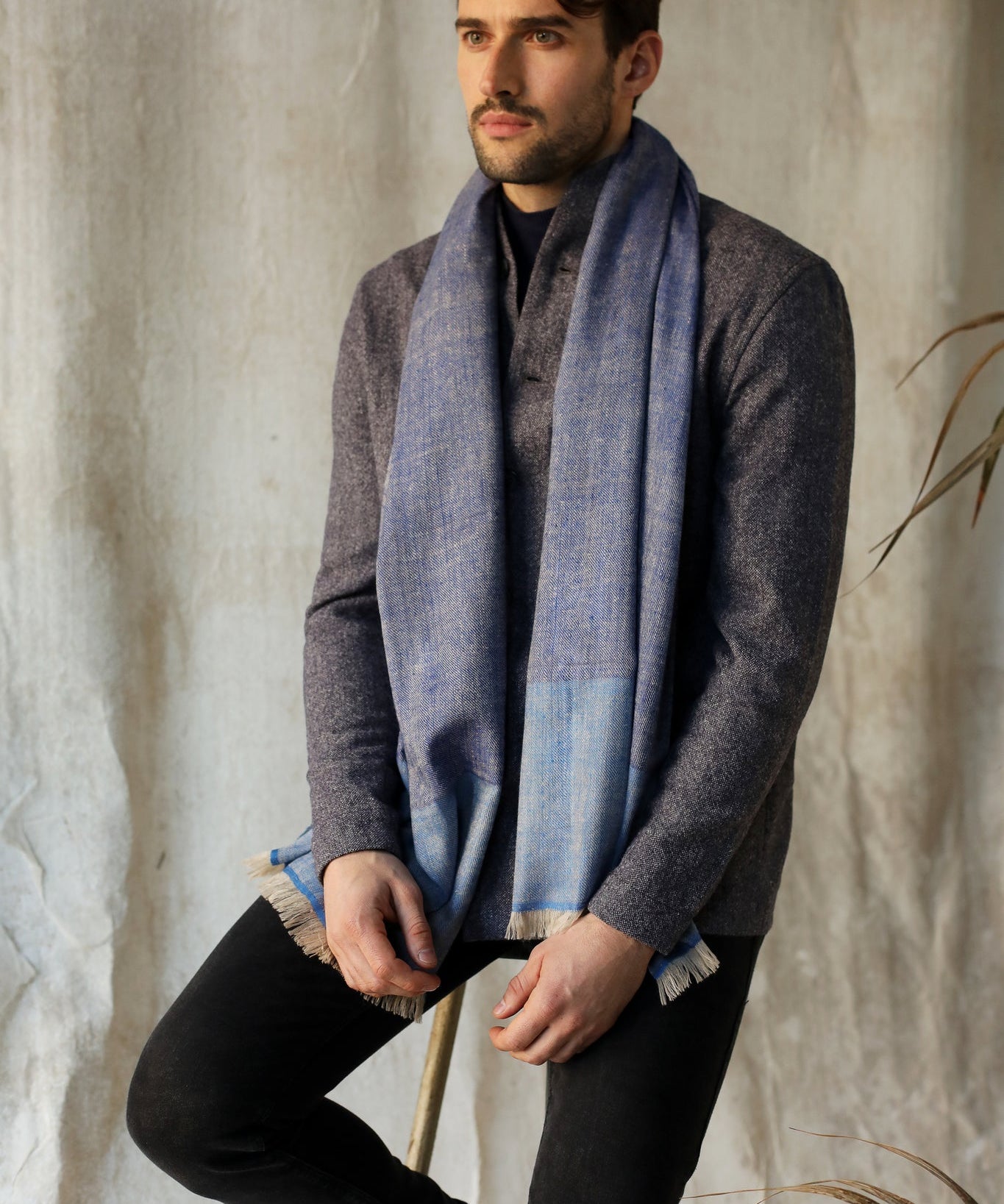 model-wearing-blue-pure-cashmere-scarf_9277ce8b-1ce7-412a-b482-857fb7a41a49.jpg