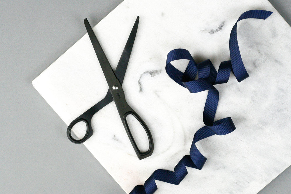 navy_blue_grosgrain_ribbon_luxury_christmas_scissors.jpg