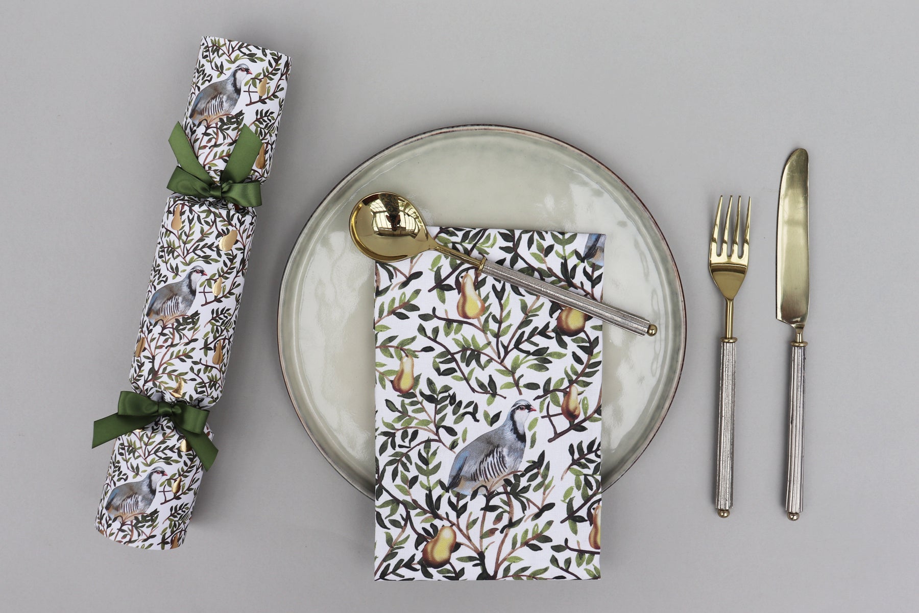 partridge_in_a_pear_tree_cotton_napkin_luxury_christmas.jpg