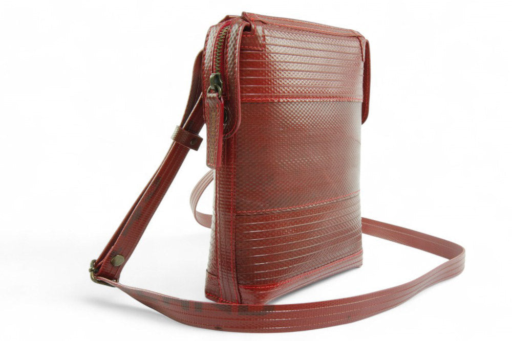 saddle-bag-red-2_8aa6a47b-3ba7-414c-8af9-a168b5fcb12c.jpg