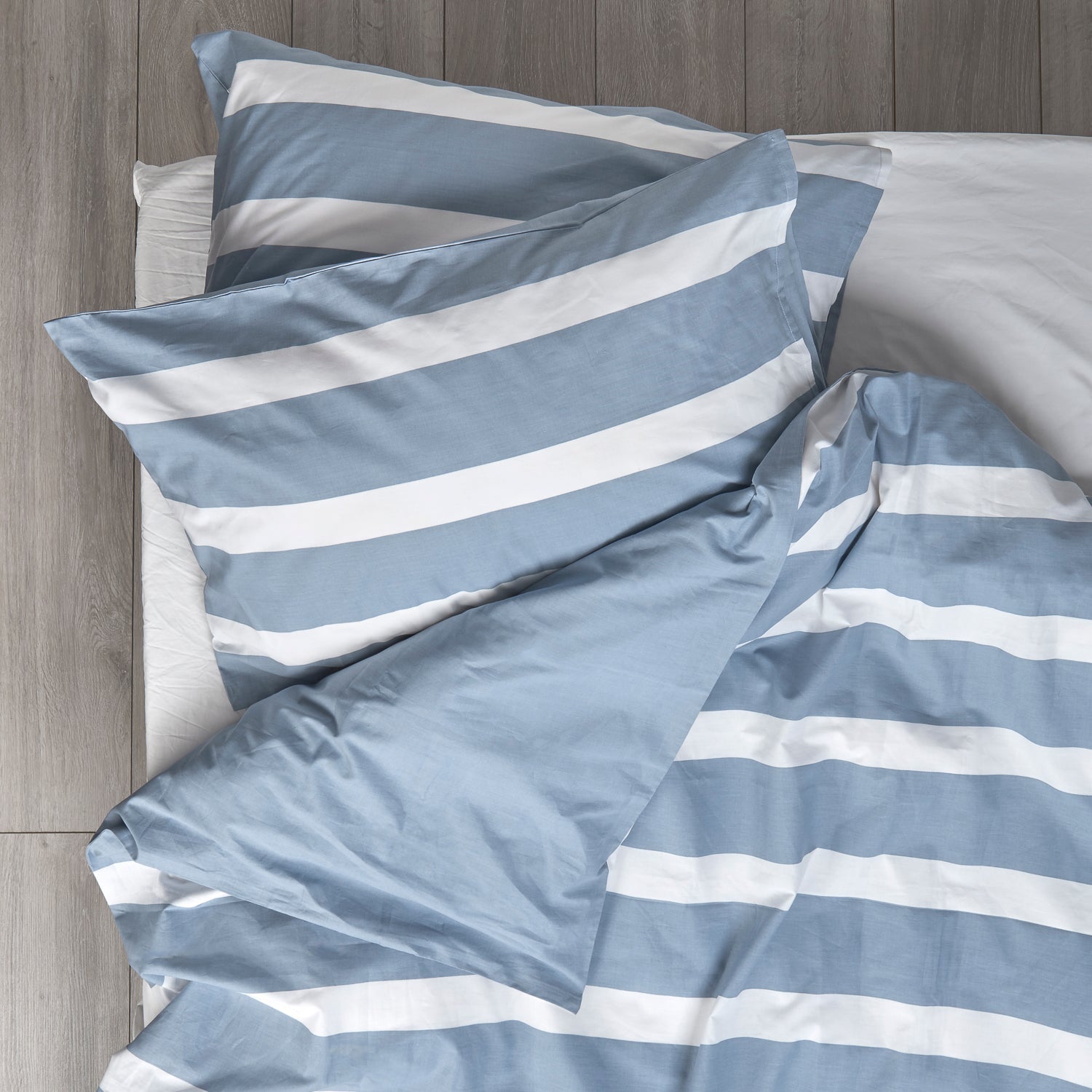 Cool Blue Reversible Thin Striped Duvet Cover and Pillow Case Set