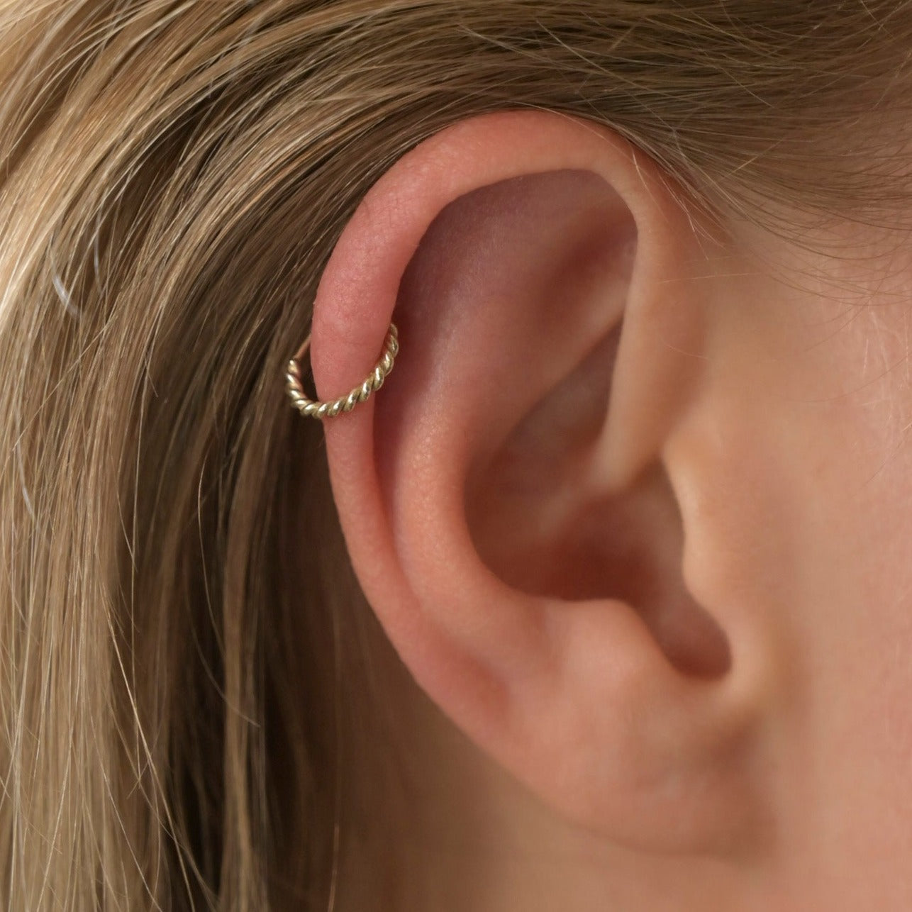 18ct-Gold-Twisted-Cartilage-Helix-Hoop-Earrings_05d9ed7e-2bd0-4349-9123-b43ac11fc554.jpg