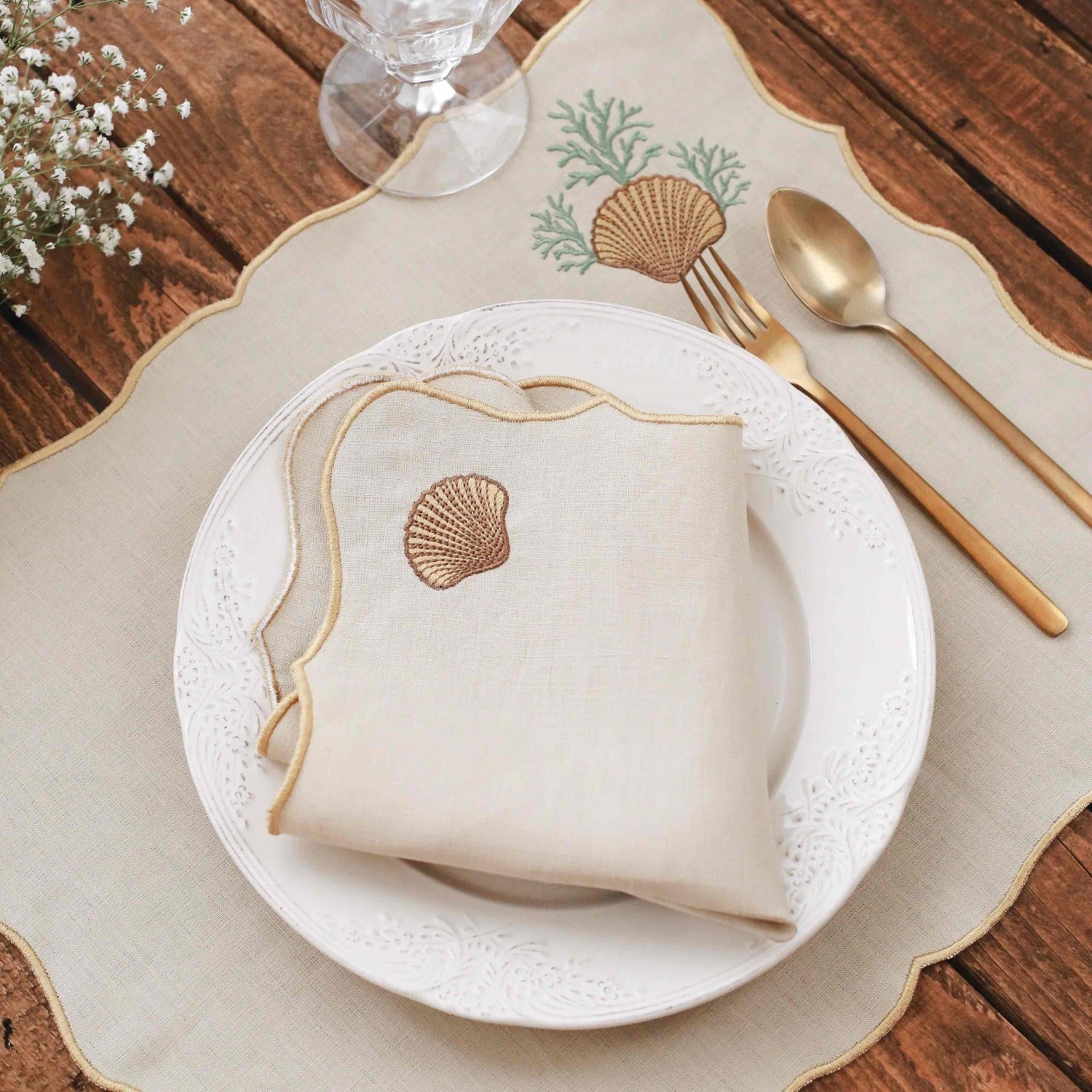 Seashell Embroidery Linen Napkins (Set of 2)