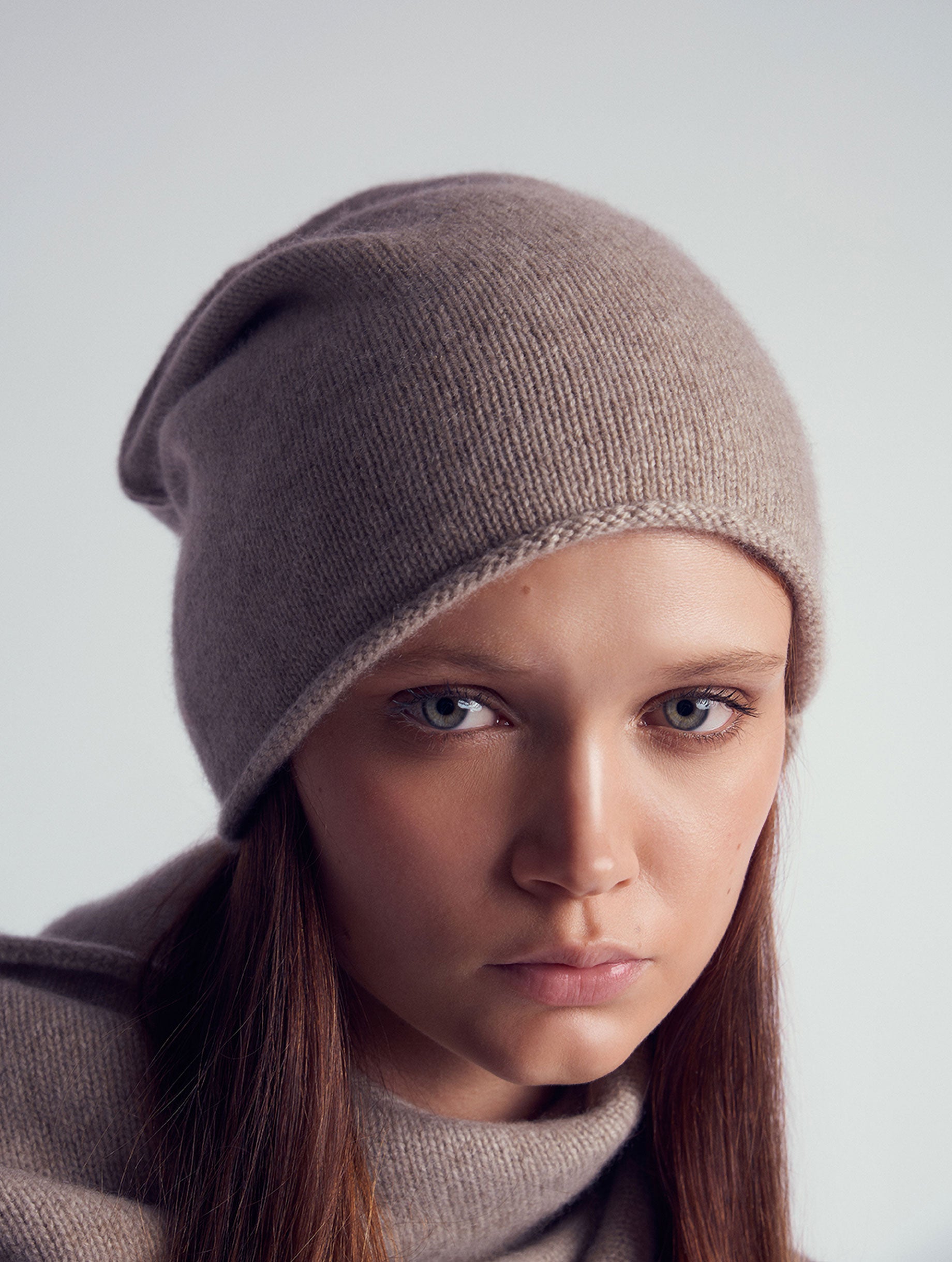 CATA Cashmere knitted beanie hat
